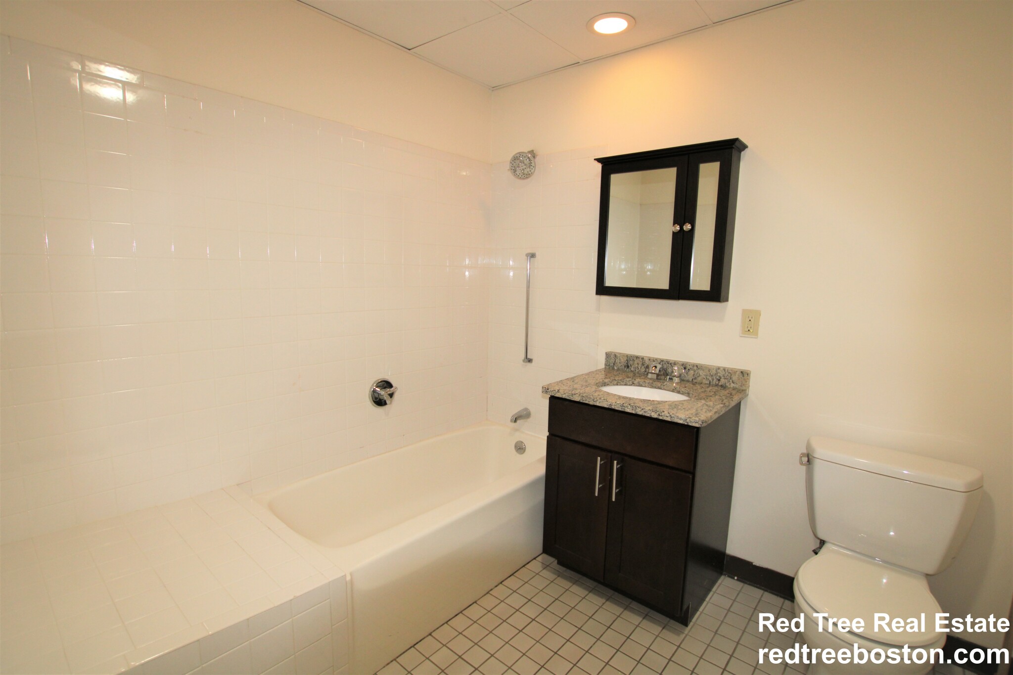 81 Essex St, Chinatown