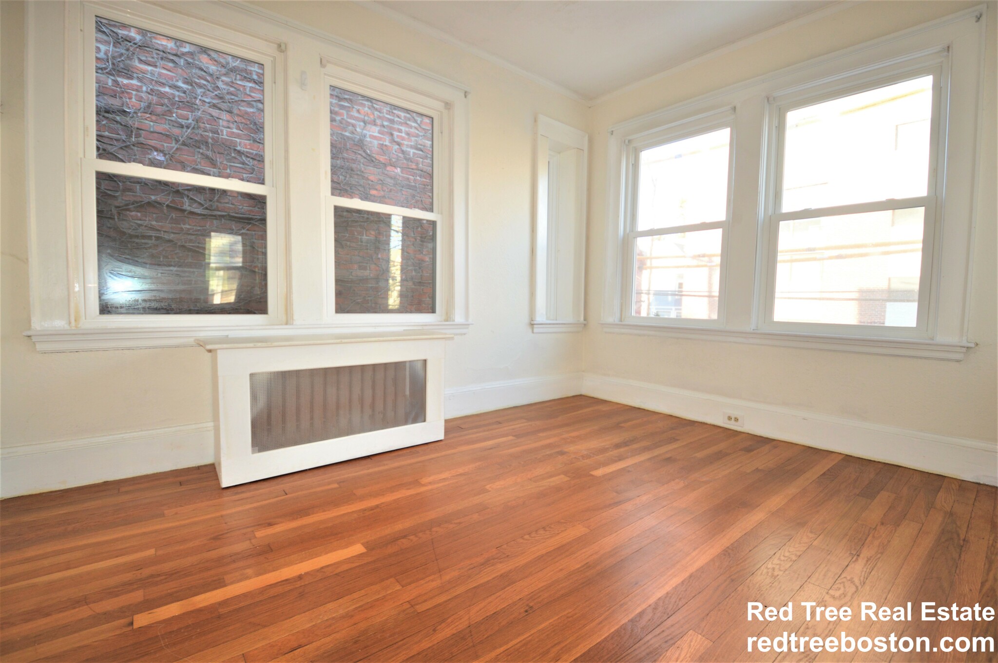 30 Harris St, Coolidge Corner