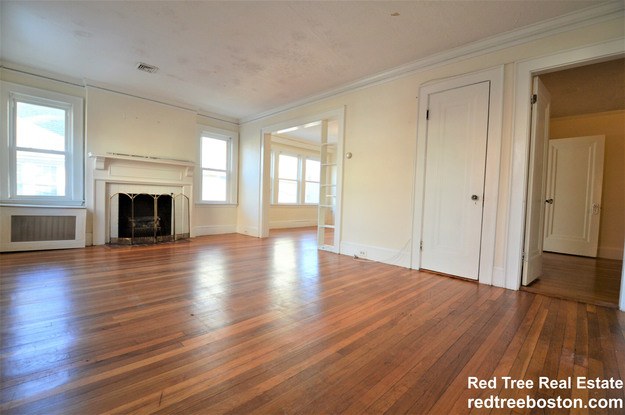 30 Harris St, Coolidge Corner