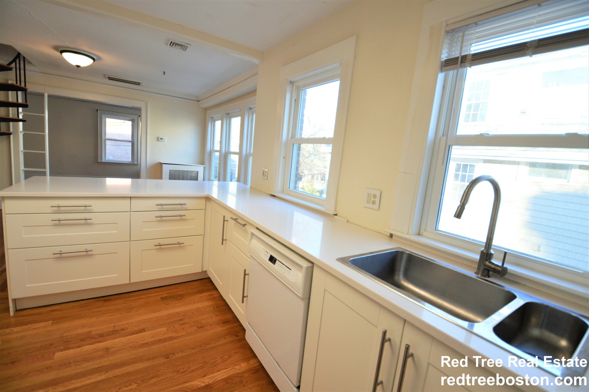 30 Harris St, Coolidge Corner