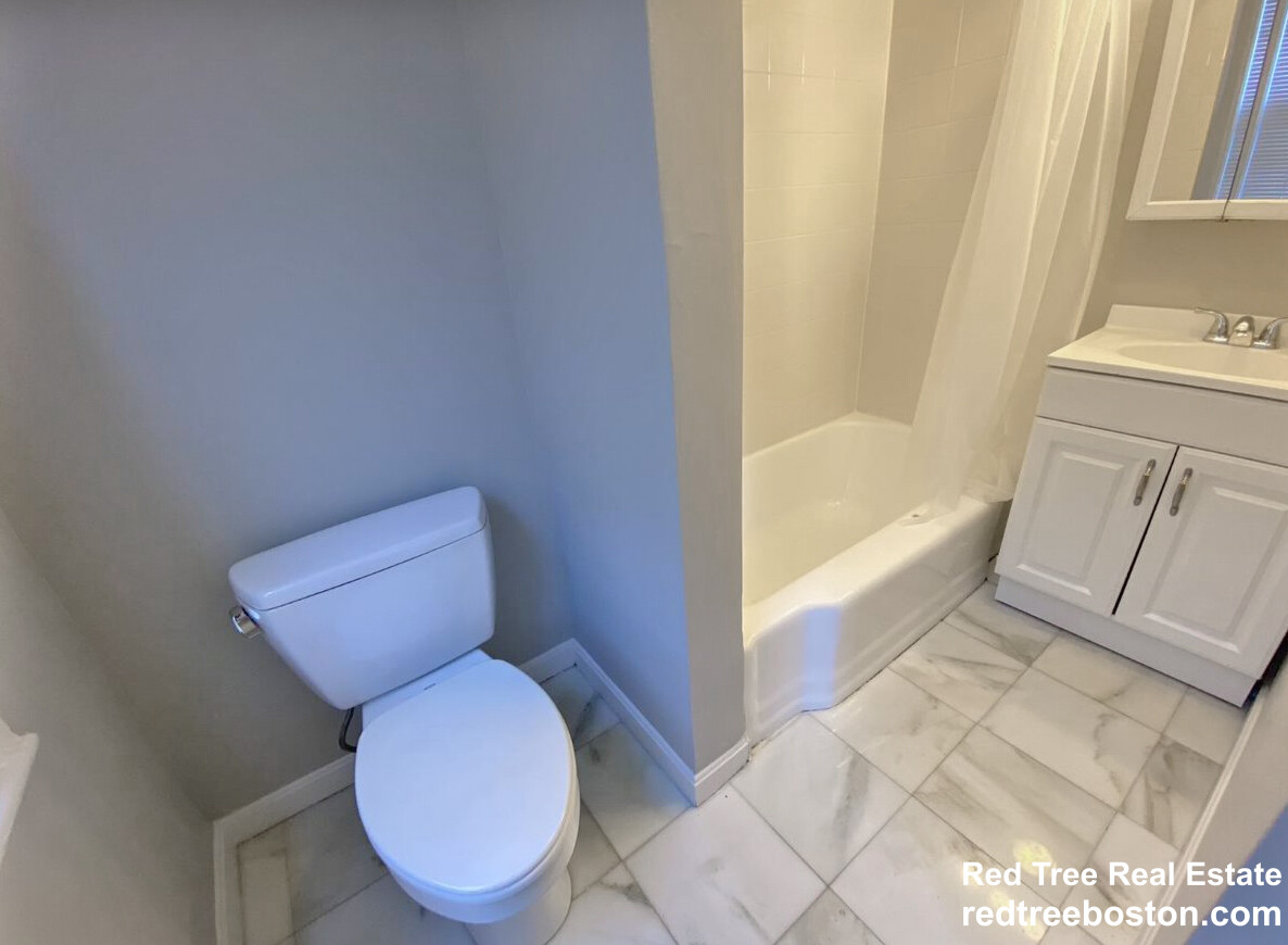 Studio bed, 1 bath apartment for rent at 120 Charles St Unit 8, Beacon Hill — photo 6 of 8