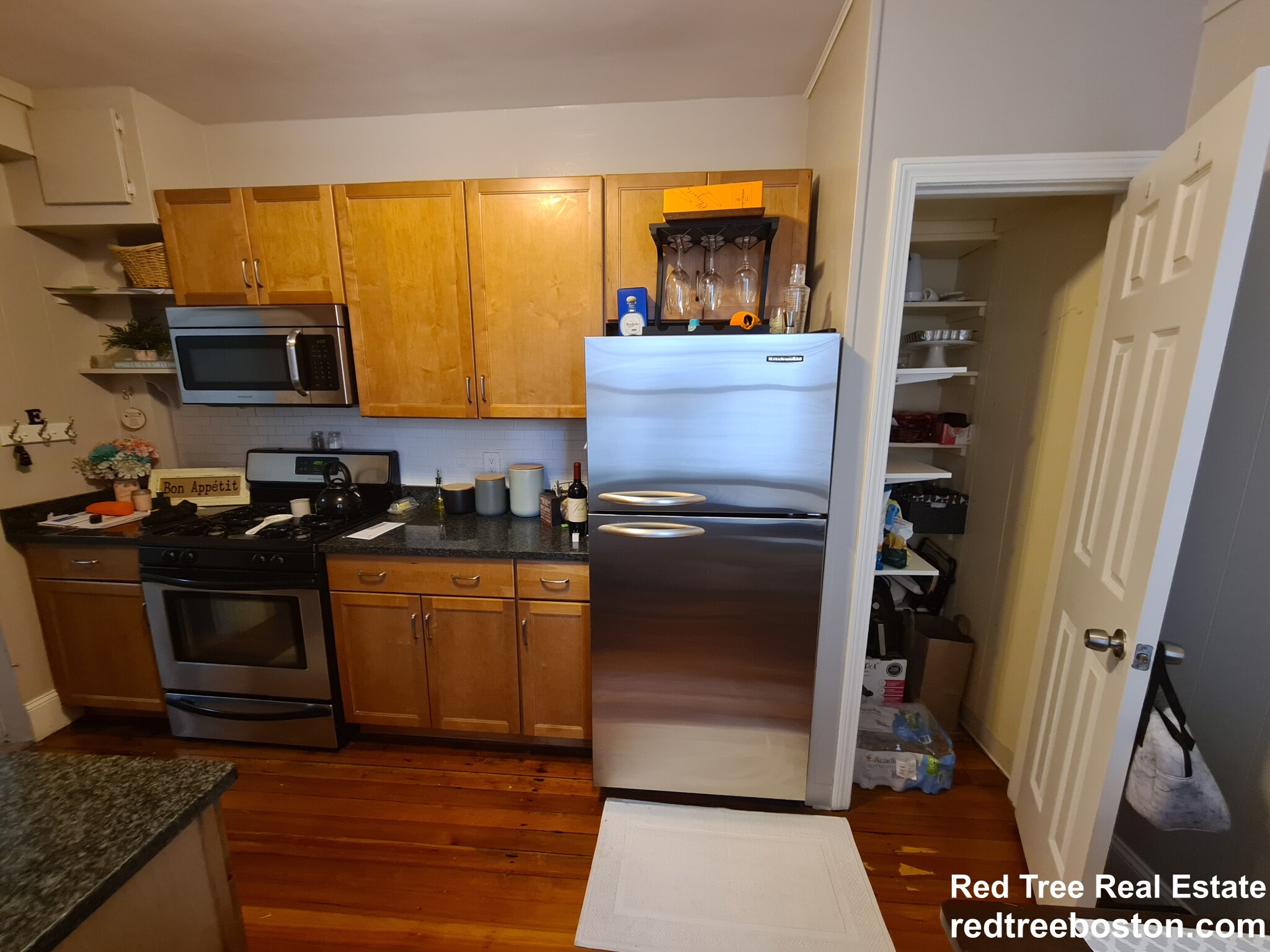1 bed, 1 bath apartment for rent at 2001 Commonwealth Ave Unit 8, Brighton — photo 5 of 17