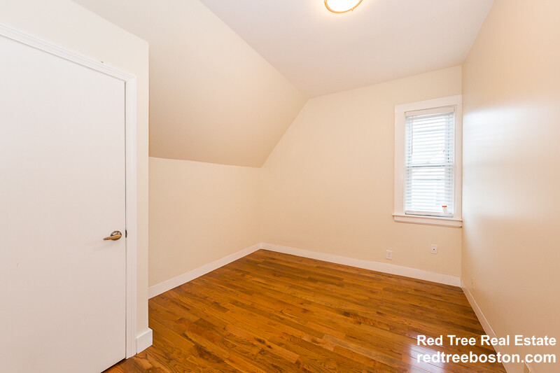 103 Magoun Ave, Medford