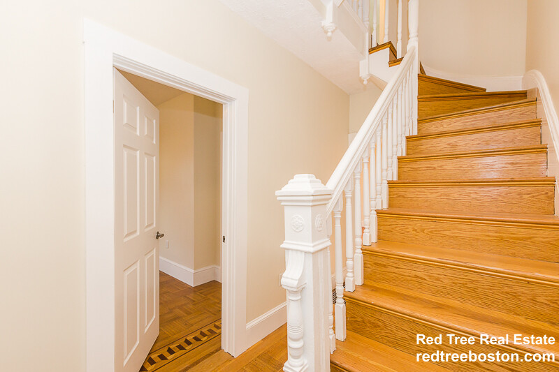 103 Magoun Ave, Medford