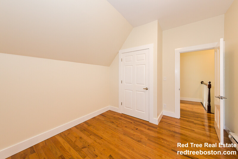 103 Magoun Ave, Medford