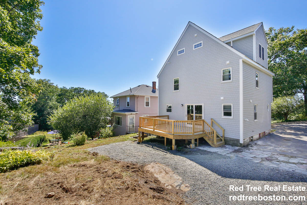 77 Rock Glen Rd, Medford