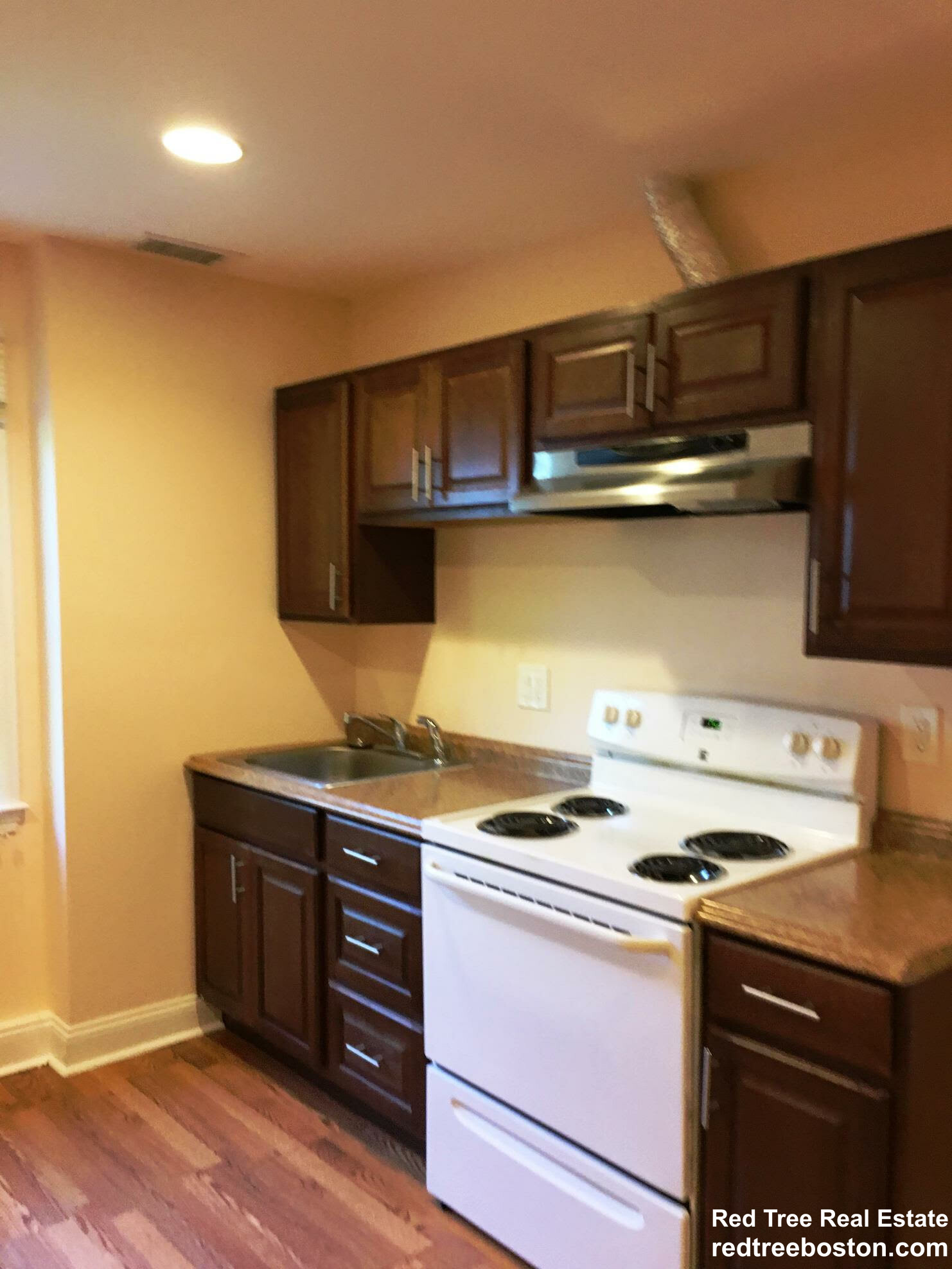 1 bed, 1 bath apartment for rent at 42 Wiswall Rd Unit IN-LAW, Newton — photo 2 of 9