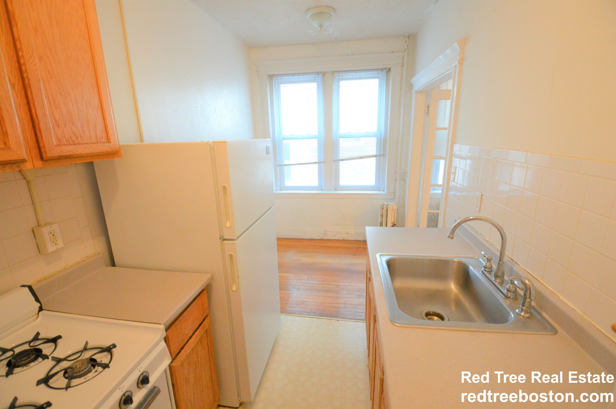 Studio bed, 1 bath apartment for rent at 1629 Commonwealth Ave Unit 11, Brighton — photo 3 of 7