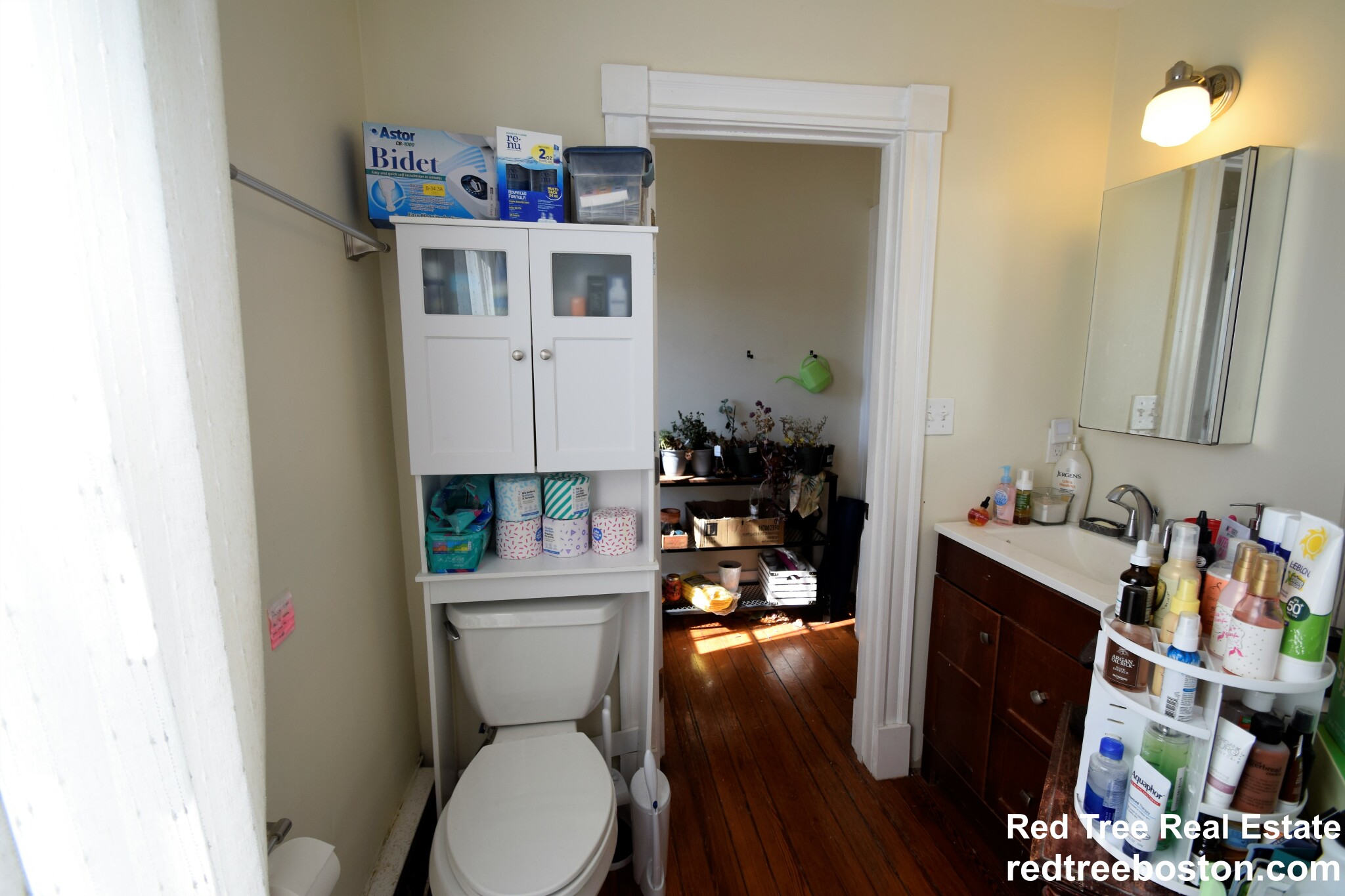 35 Faneuil St, Oak Square