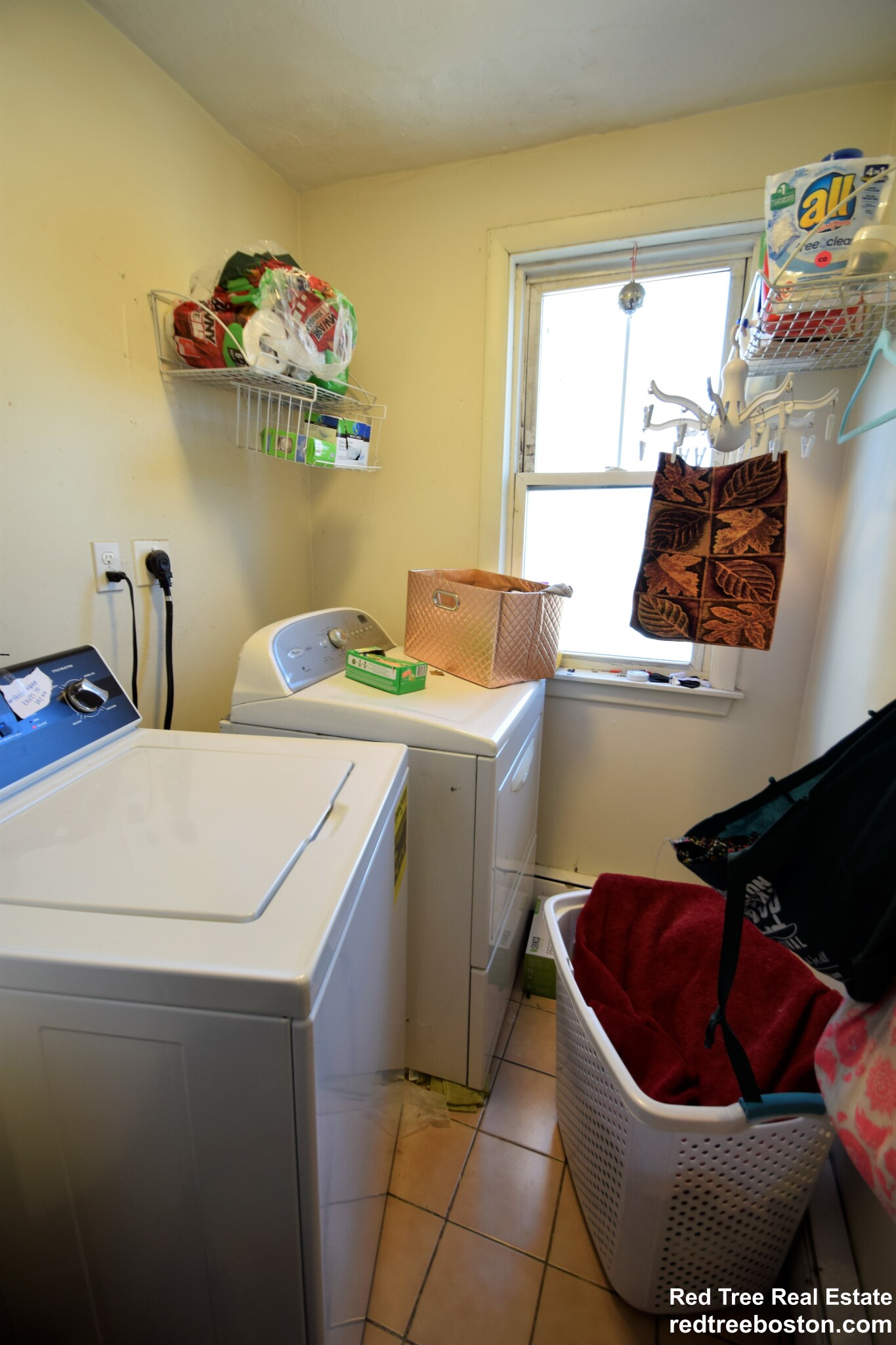 35 Faneuil St, Oak Square