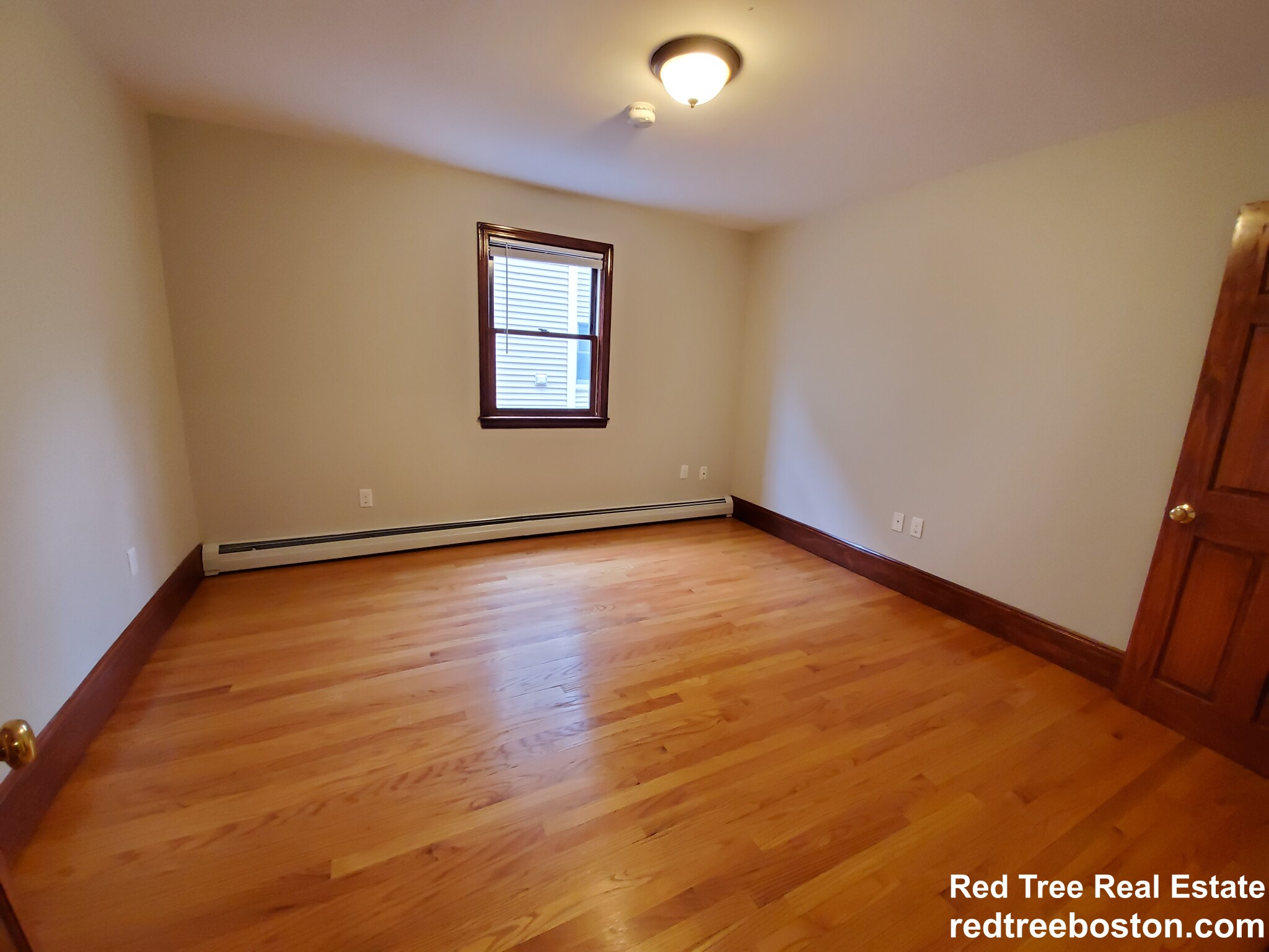 3 bed, 1 bath apartment for rent at 36 Speridakis Ter, Cambridgeport — photo 4 of 13