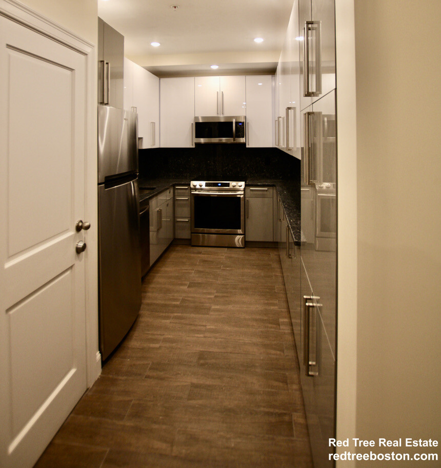 1616 Beacon St, Corey Hill