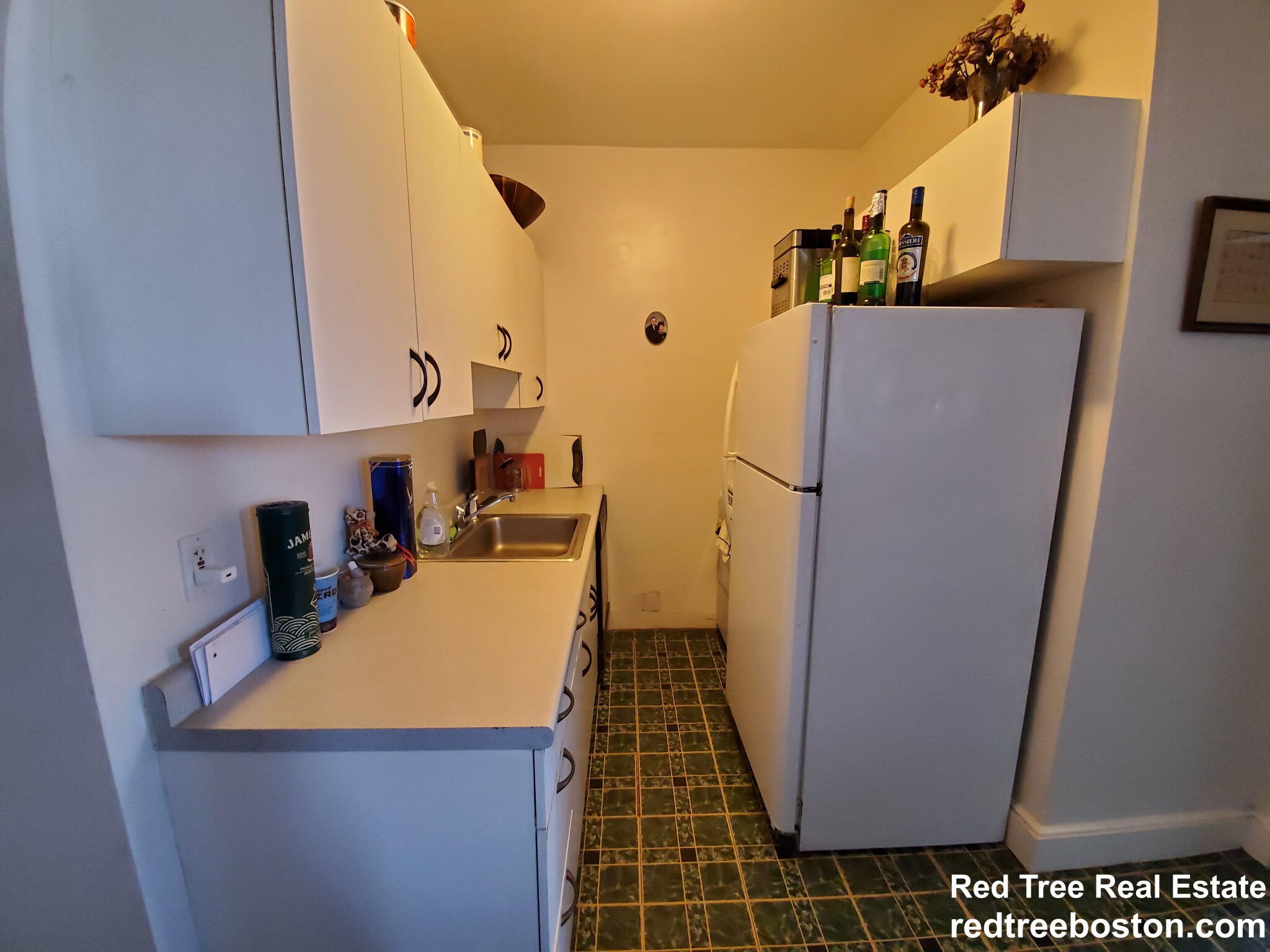 1 bed, 1 bath apartment for rent at 199 Winthrop Rd Unit 23, Coolidge Corner — photo 4 of 9