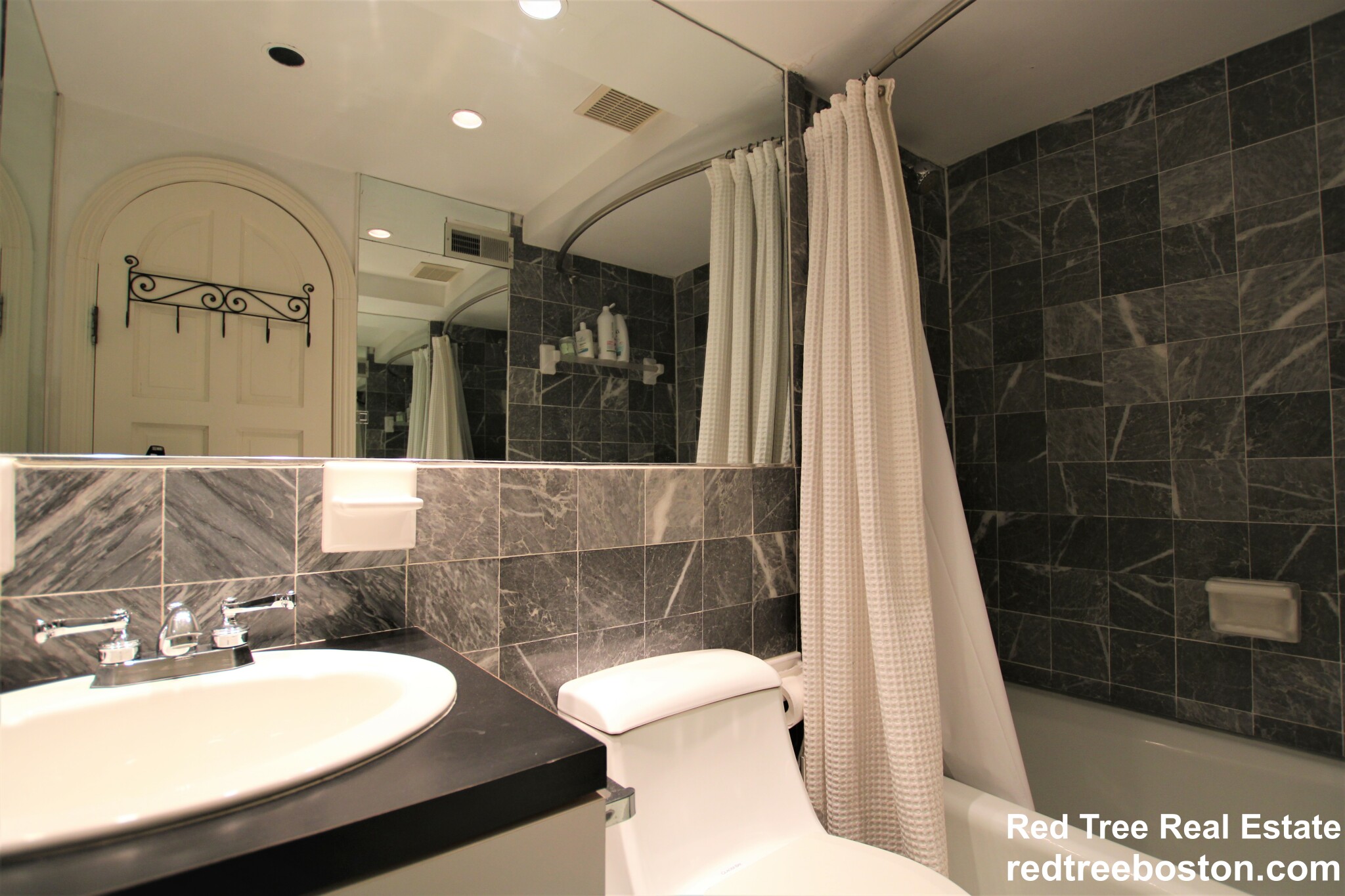 124 Beacon St, Back Bay