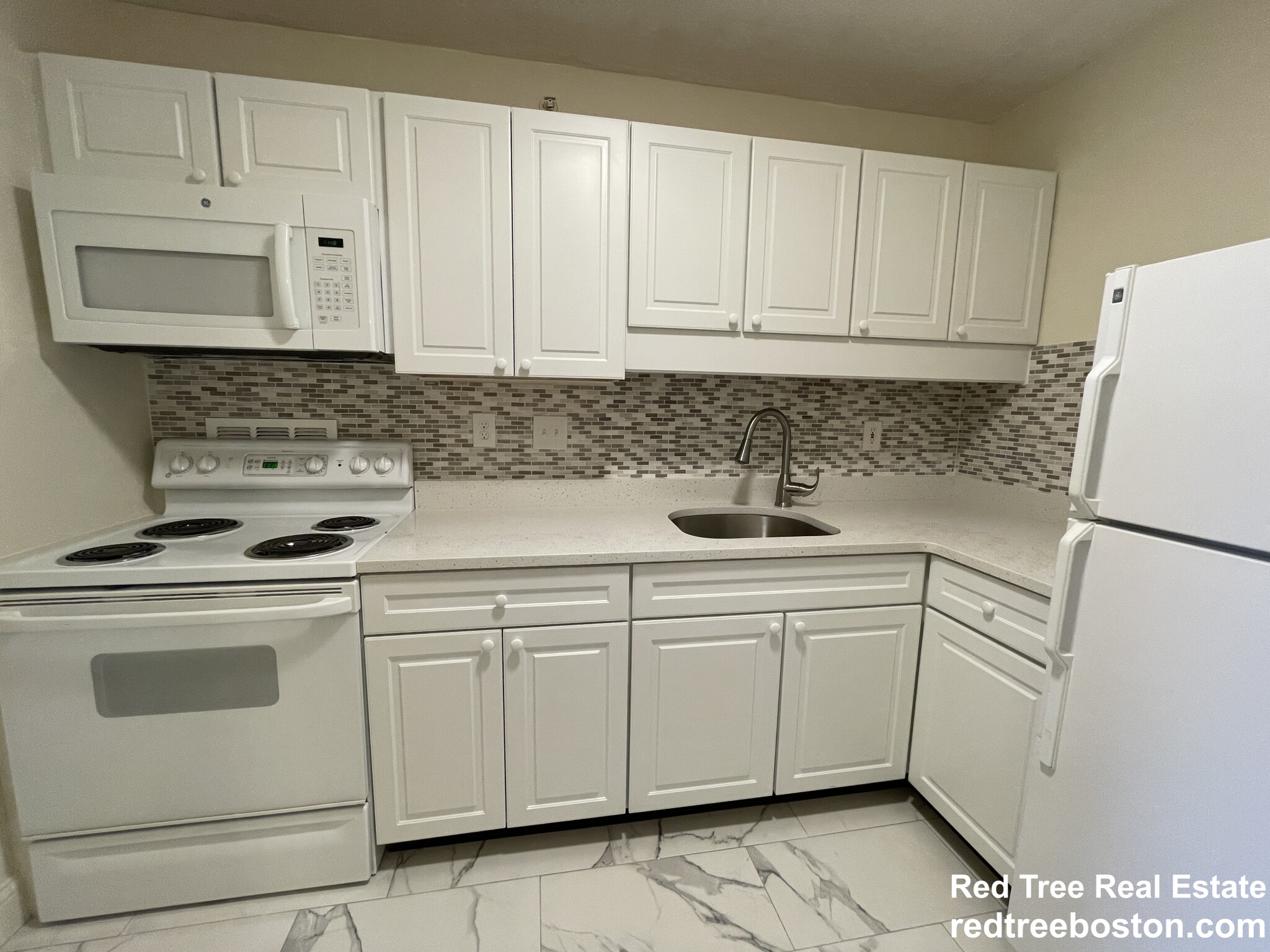 101 Monmouth St, Longwood