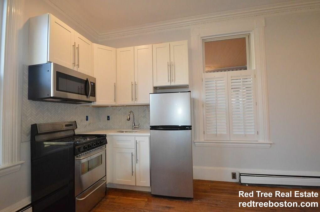 Studio bed, 1 bath apartment for rent at 41 Elmore St Unit 1, Roxbury — photo 13 of 15