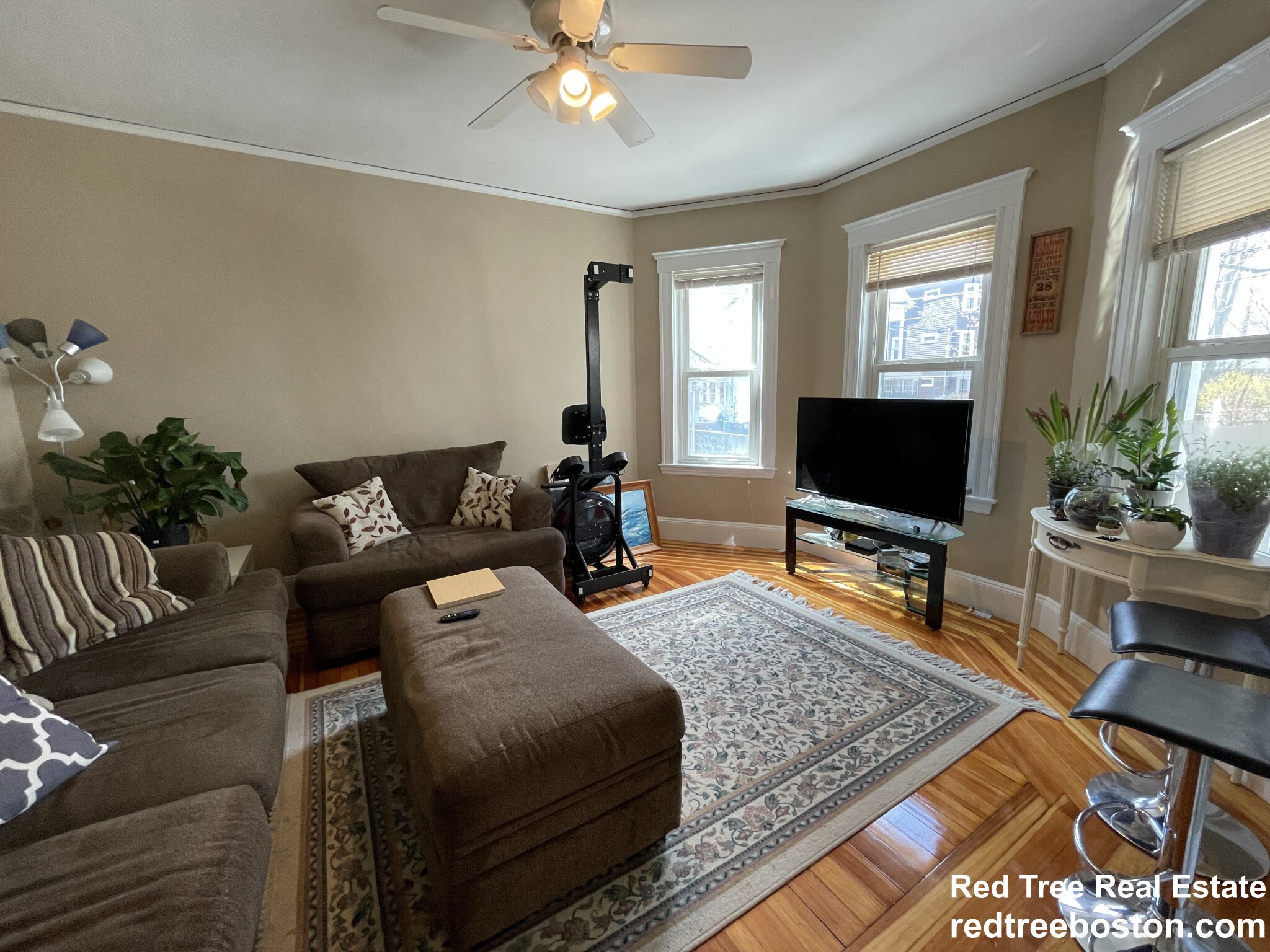 121 Lowell St, Prospect Hill