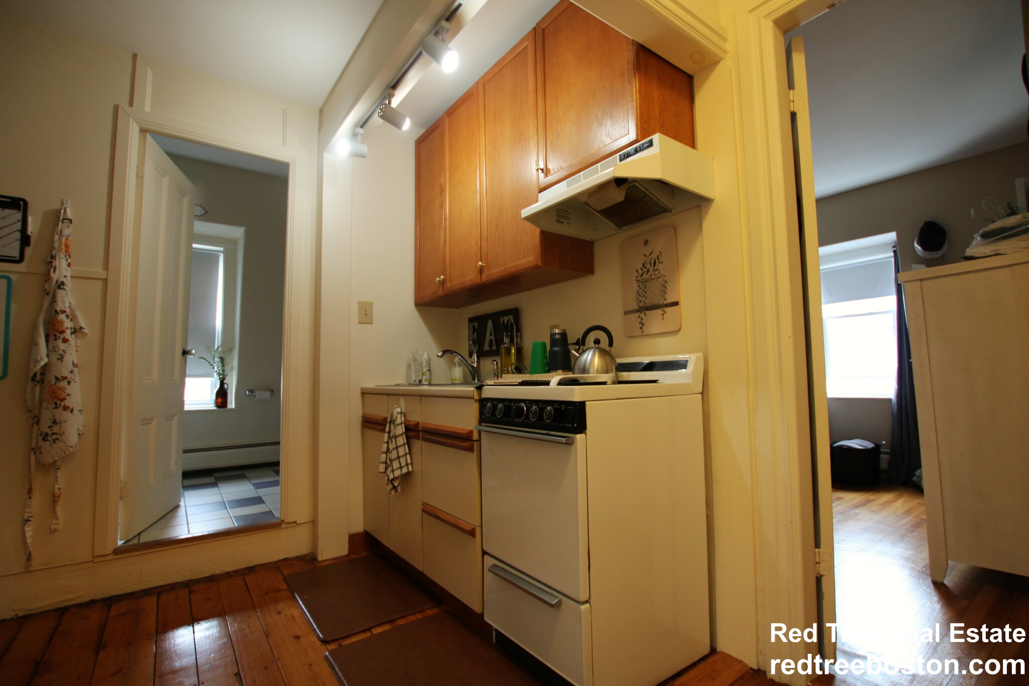 1 bed, 1 bath apartment for rent at 12 Phillips St Unit 3, Watertown — photo 6 of 16