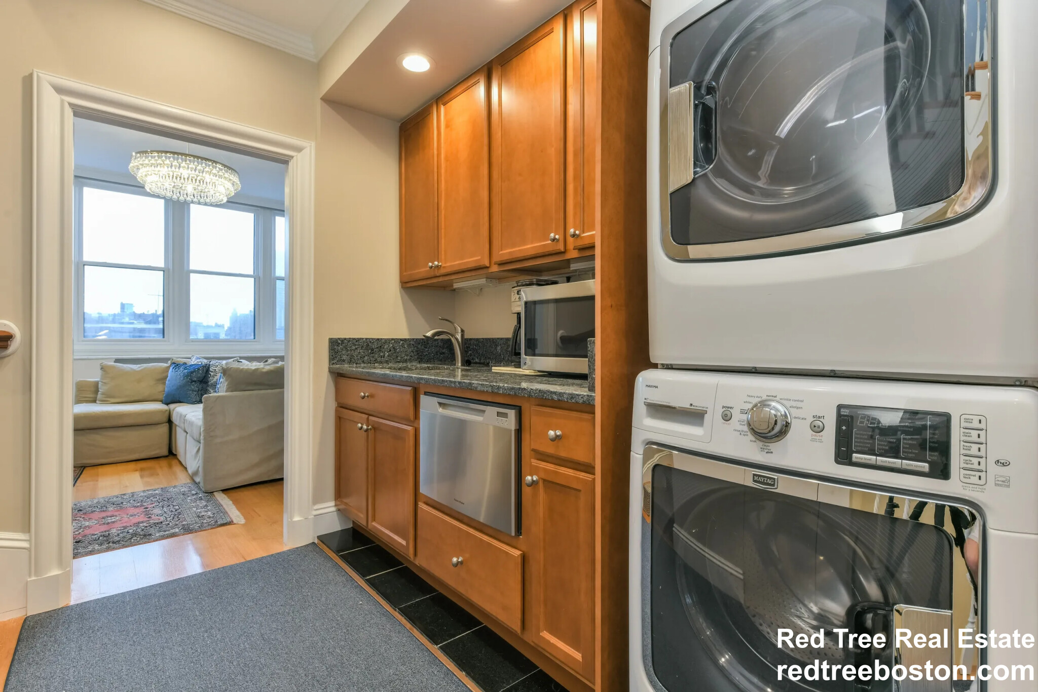 214 Beacon St, Chestnut Hill