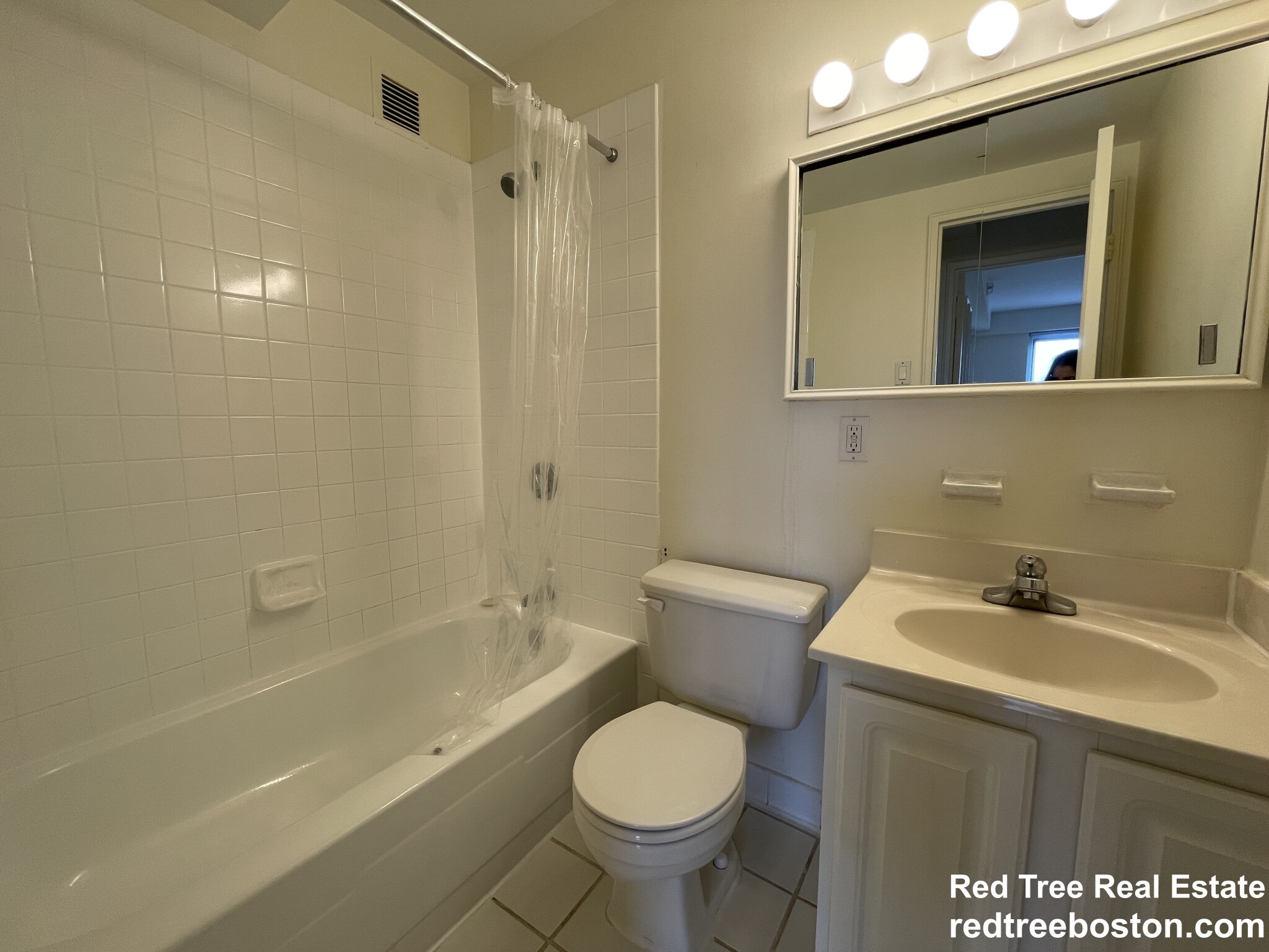 2 bed, 1.5 bath apartment for rent at 185 Freeman St Unit 832, Brookline — photo 5 of 18