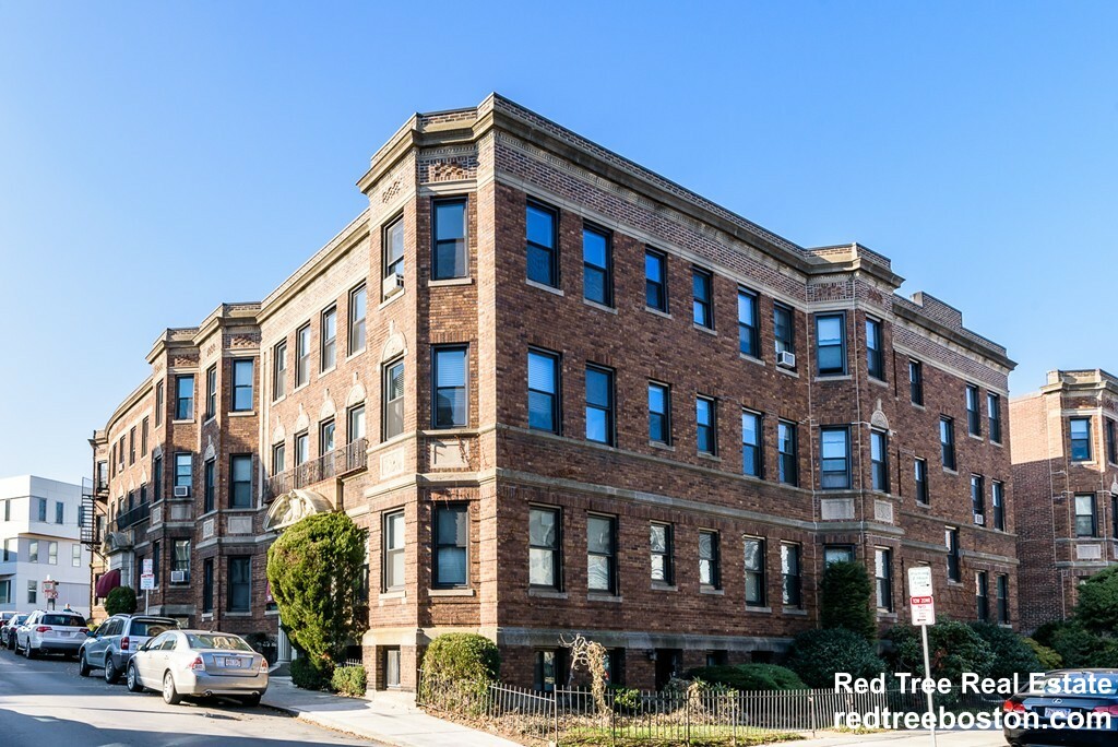 Studio bed, 1 bath apartment for rent at 39 Glenville Ave Unit 17, Allston — photo 8 of 9