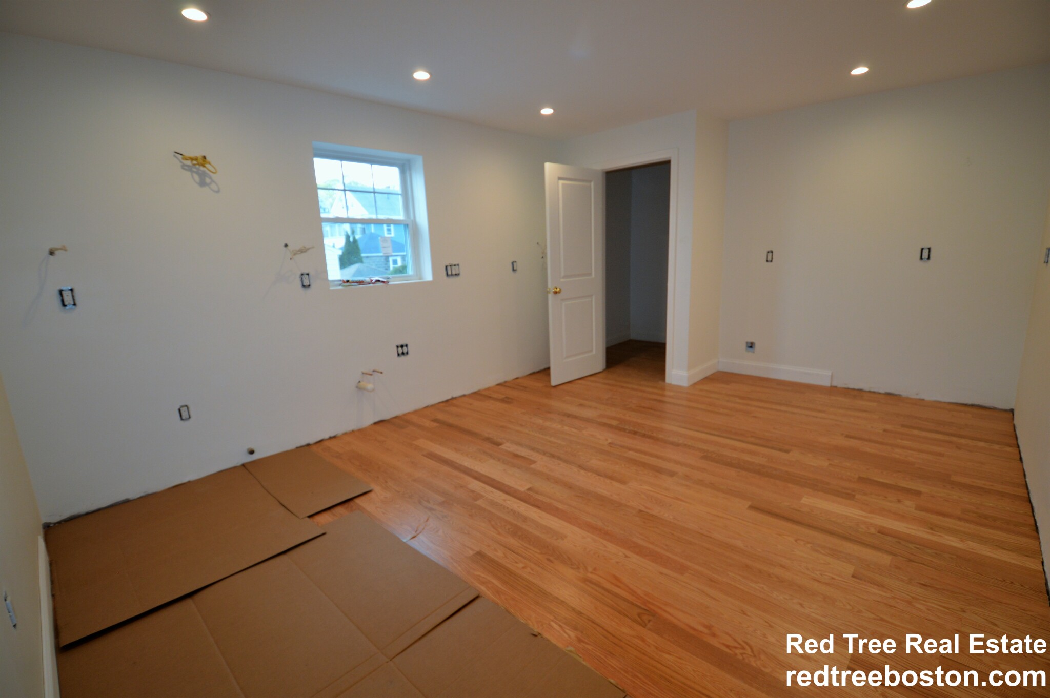 4 bed, 3 bath apartment for rent at 523 School St Unit 2, Belmont — photo 5 of 32