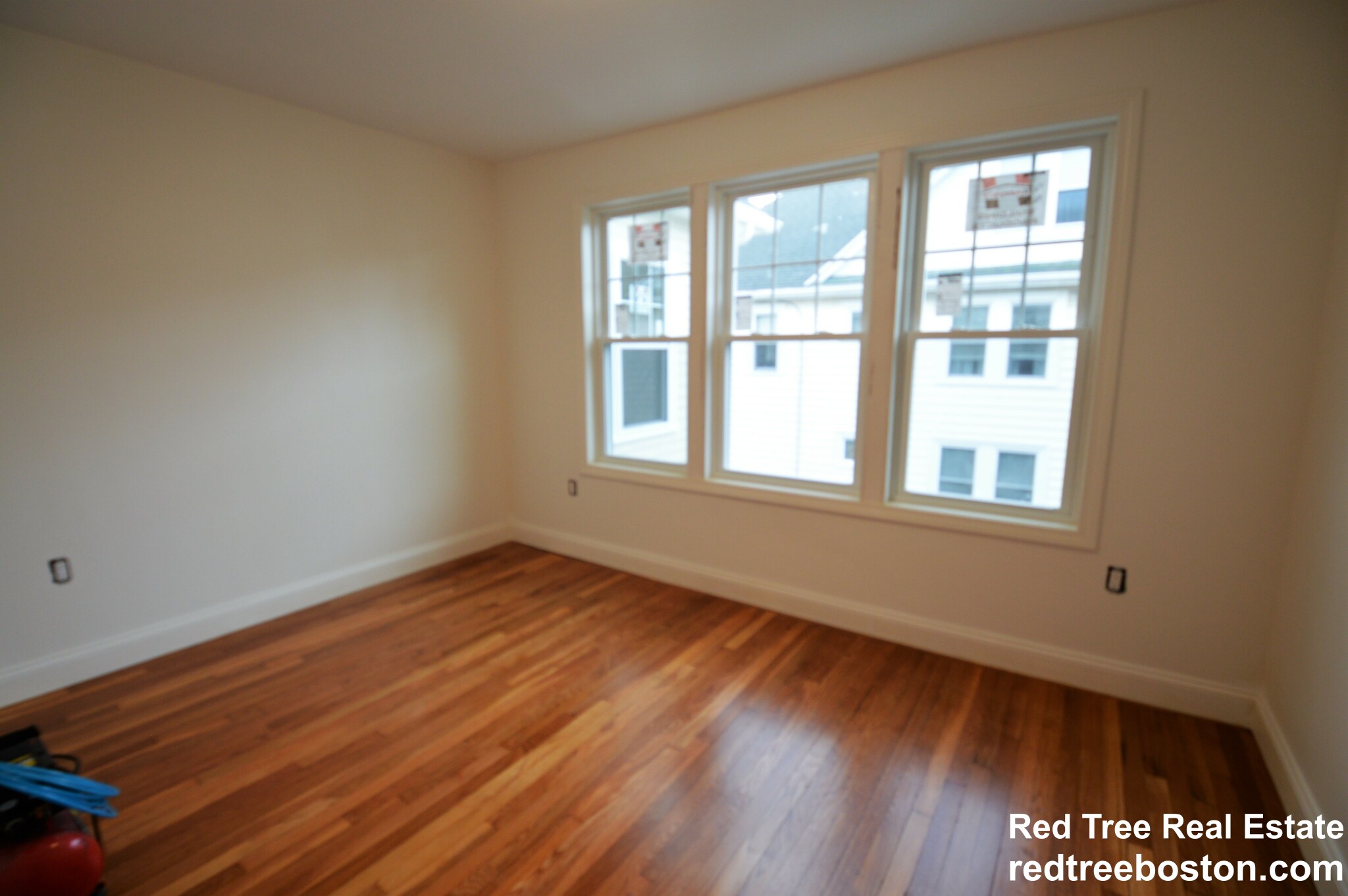 4 bed, 3 bath apartment for rent at 523 School St Unit 2, Belmont — photo 14 of 32