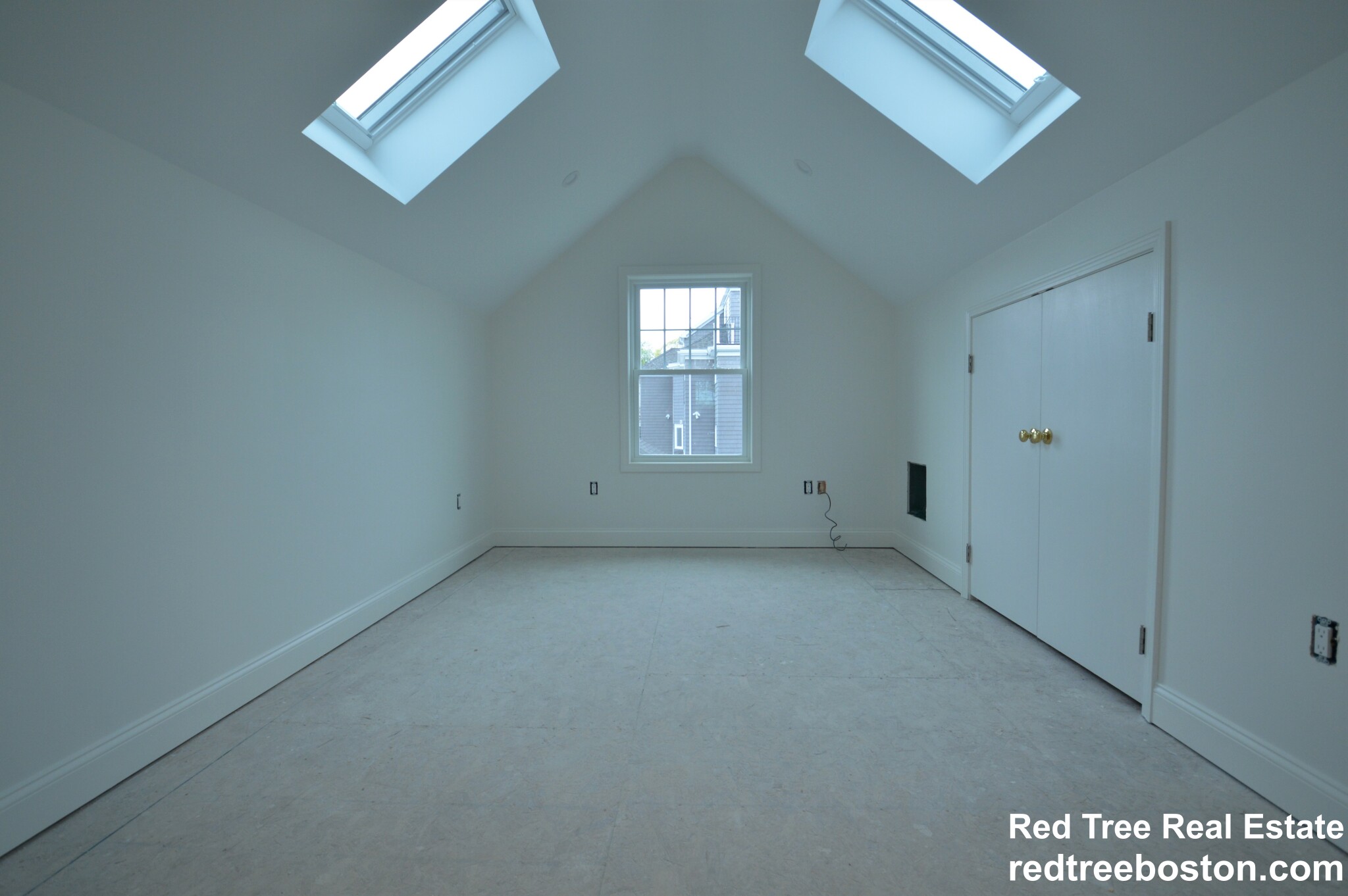 4 bed, 3 bath apartment for rent at 523 School St Unit 2, Belmont — photo 21 of 32