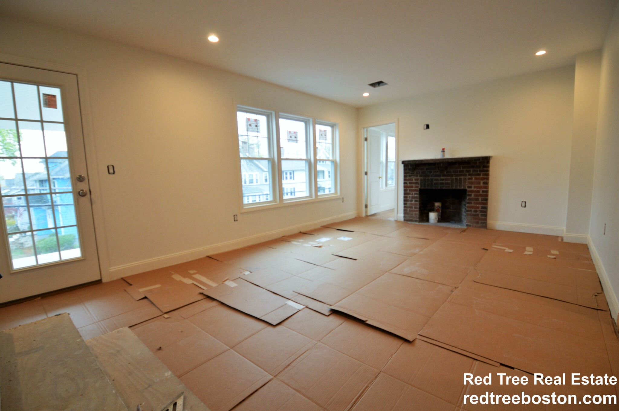 4 bed, 3 bath apartment for rent at 523 School St Unit 2, Belmont — photo 2 of 32