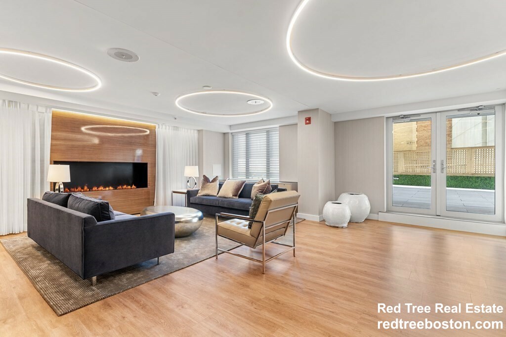 151 Tremont St, Midtown