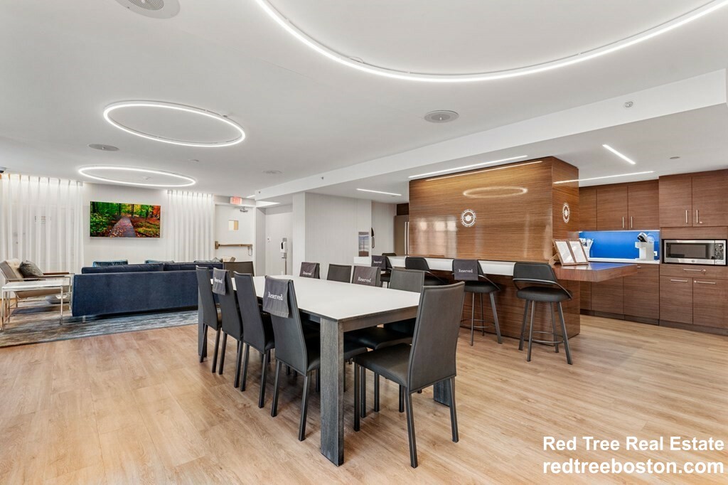 151 Tremont St, Midtown