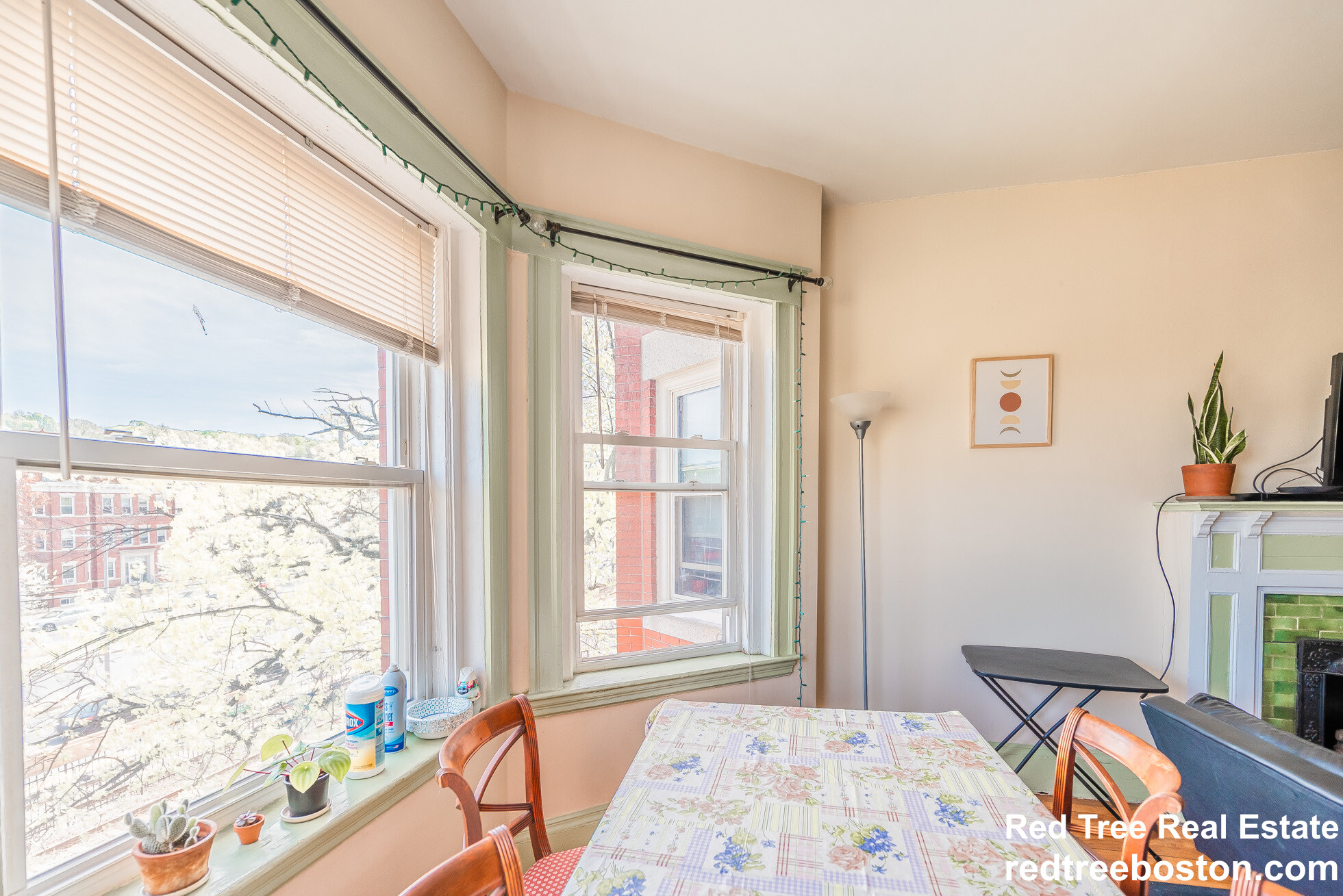 3 bed, 1 bath apartment for rent at 1307 Commonwealth Ave Unit 10, Allston — photo 9 of 11