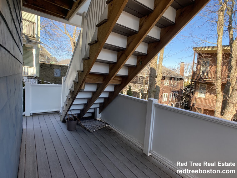 7 Acron Rd, Brookline Village