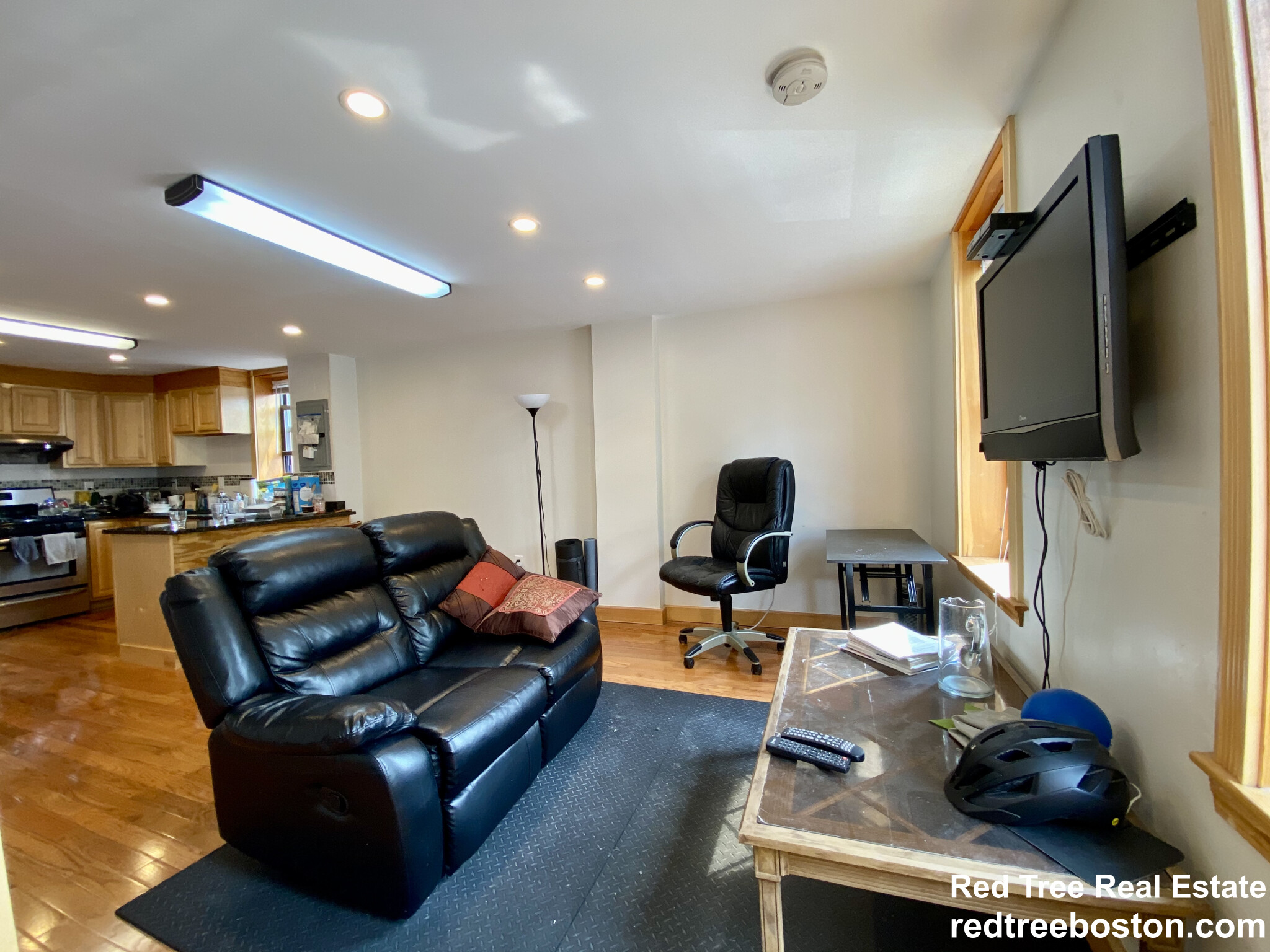 11 Tabor Pl, Brookline Village