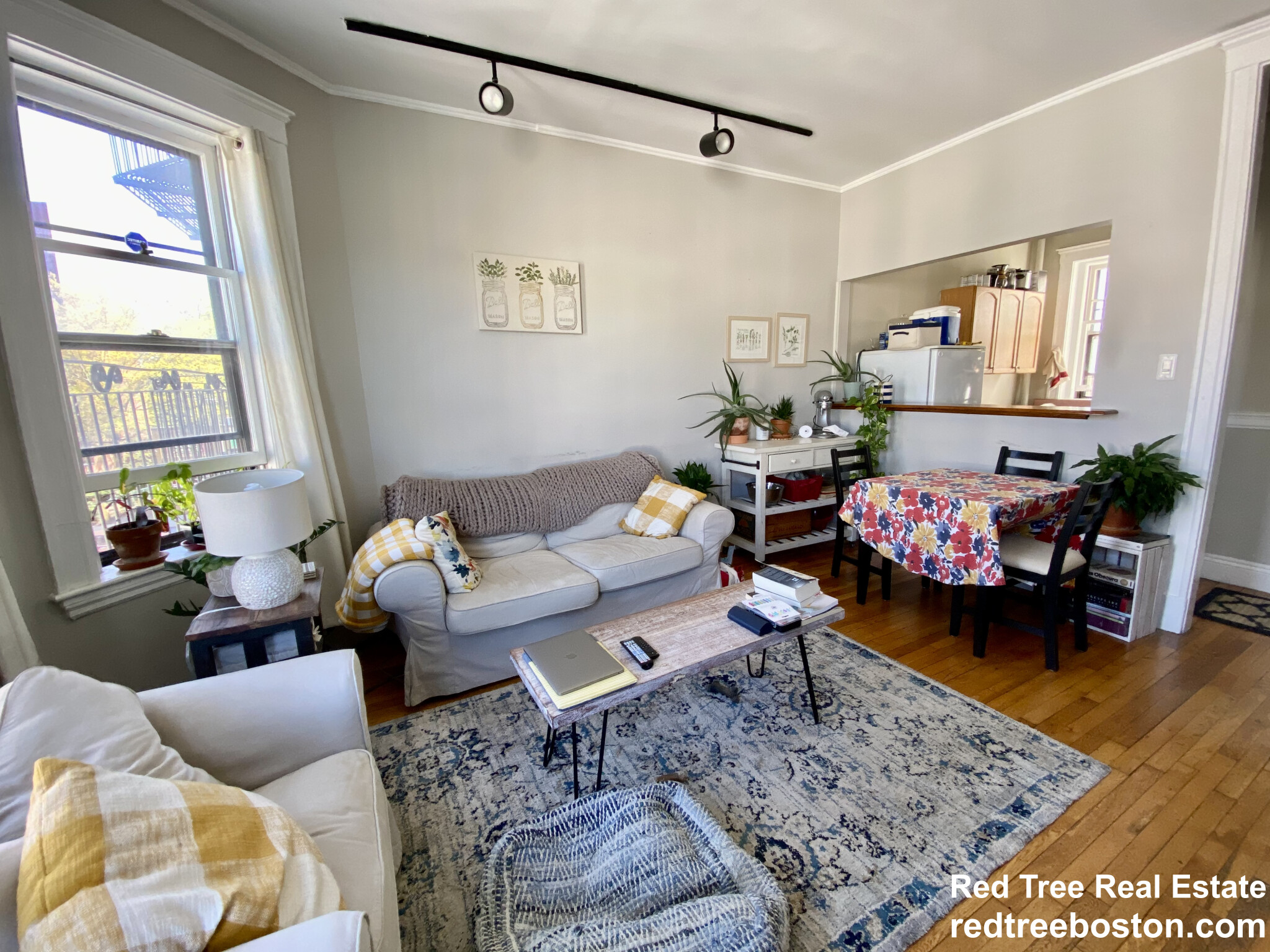 1572 Commonwealth Ave, Brighton