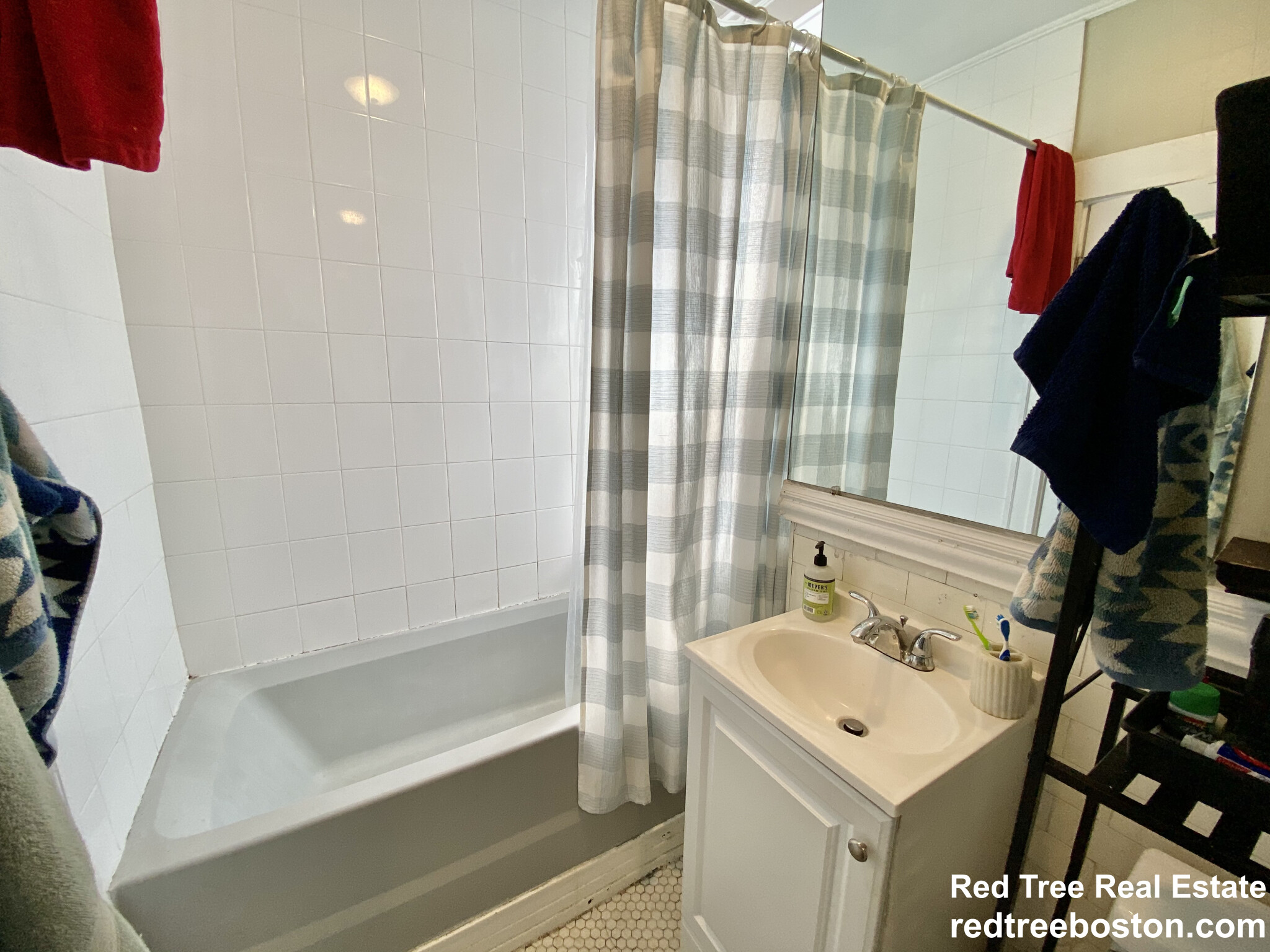 1572 Commonwealth Ave, Brighton