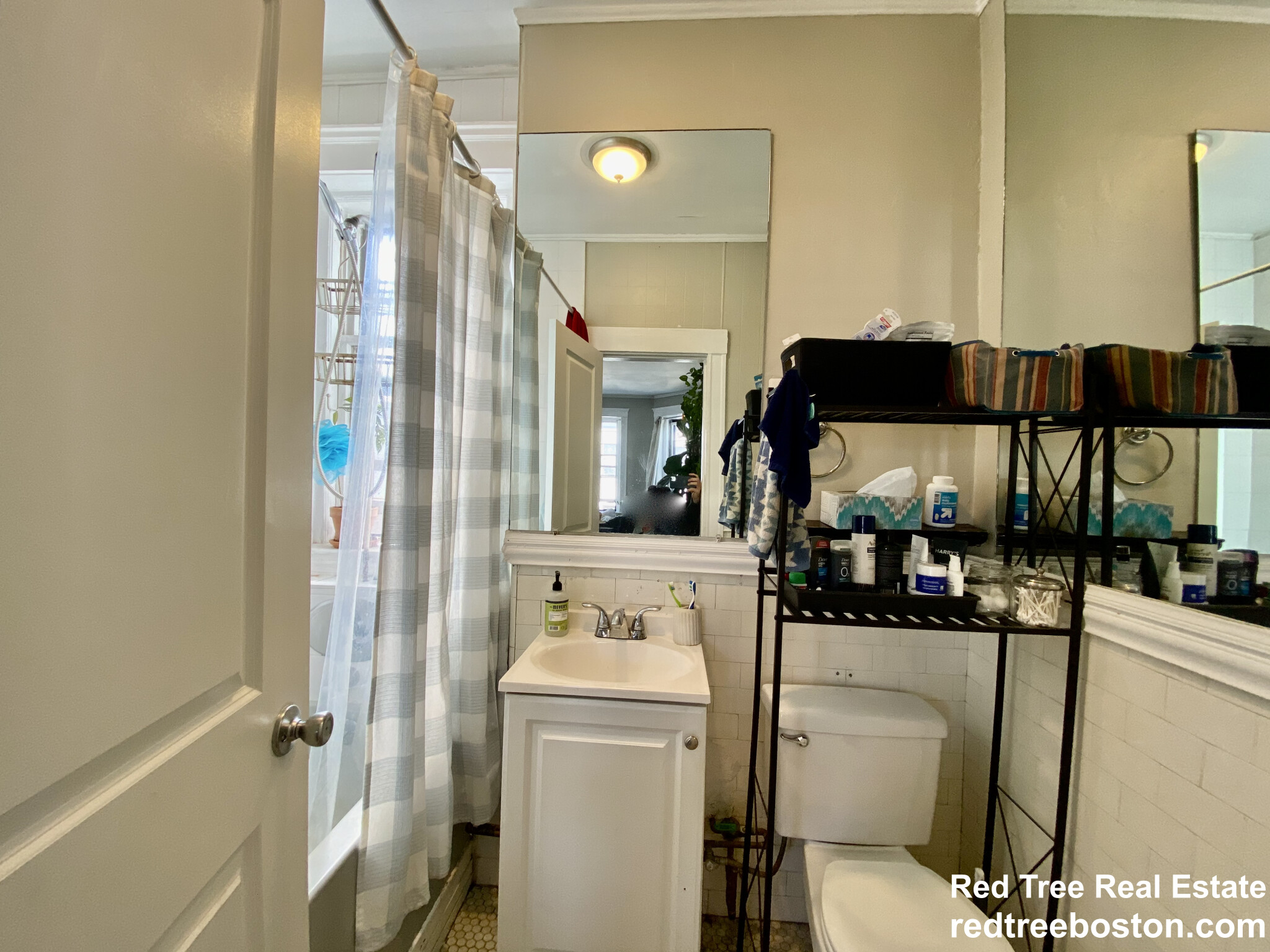 1572 Commonwealth Ave, Brighton