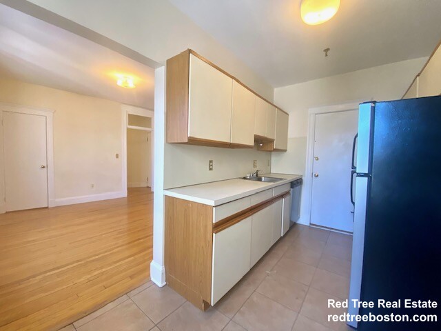 374 Chestnut Hill Ave, Brighton