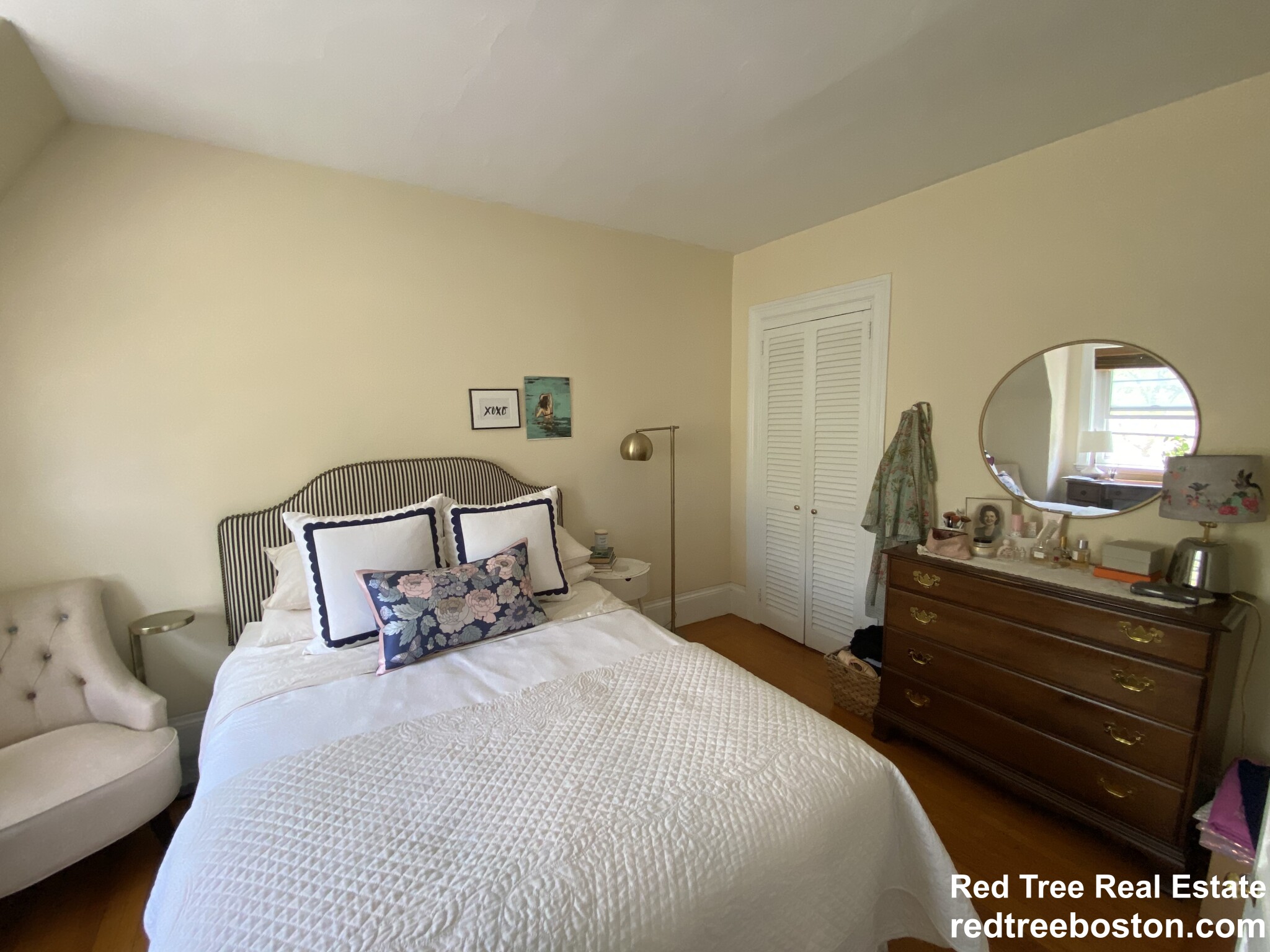 1748 Beacon St, Brookline Hills