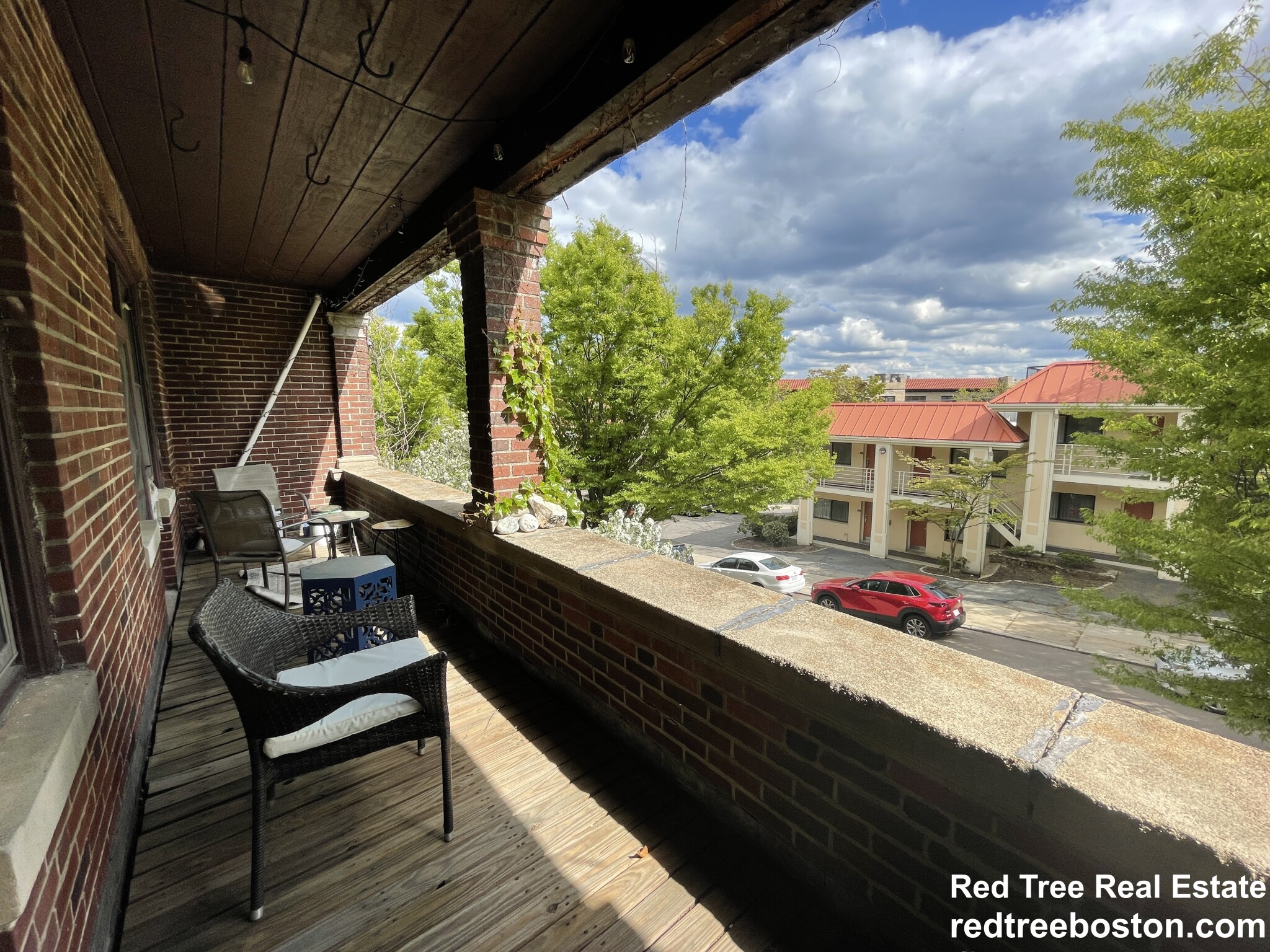 35 Mount Hood Rd, Brighton