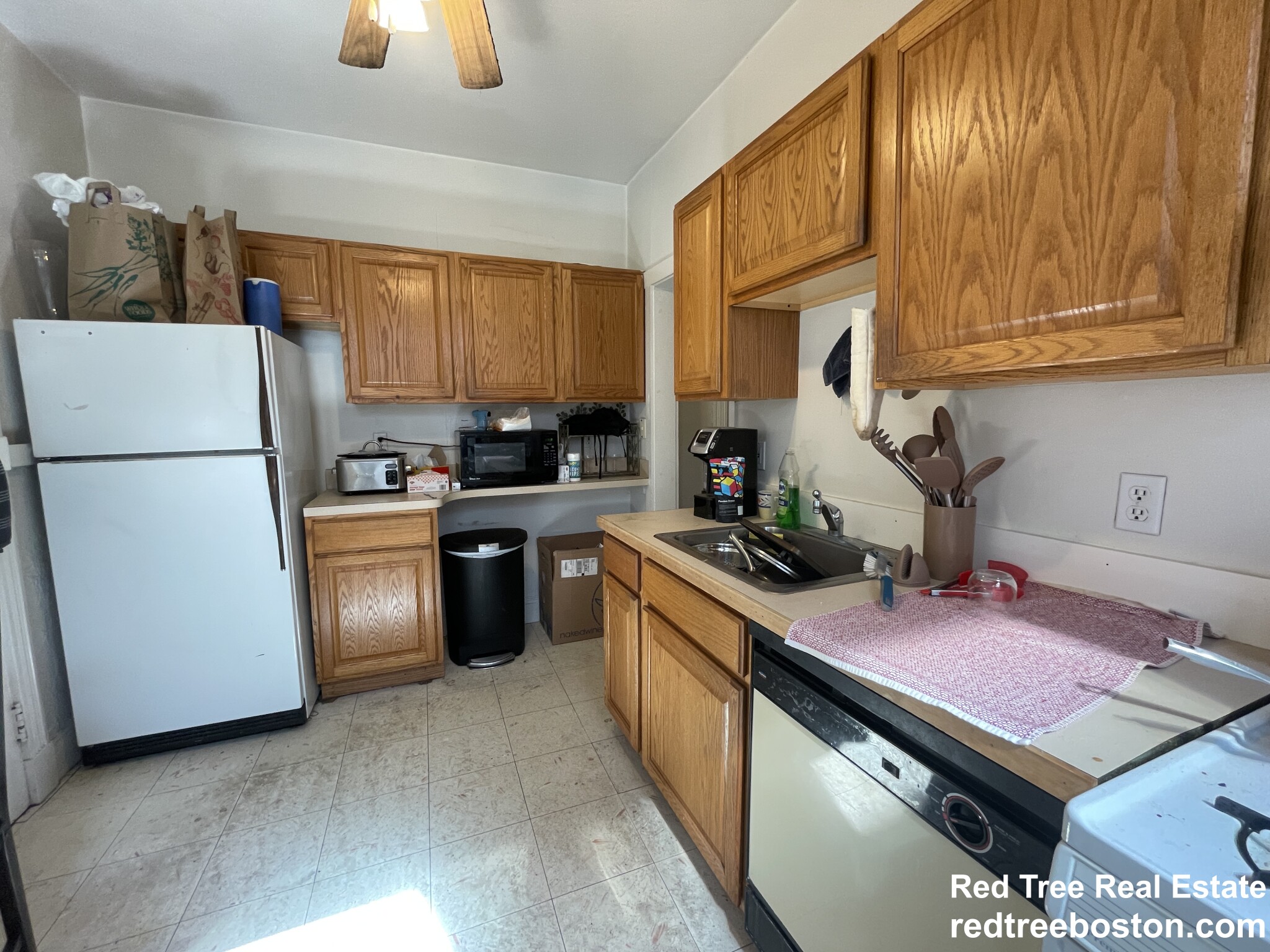 35 Mount Hood Rd, Brighton