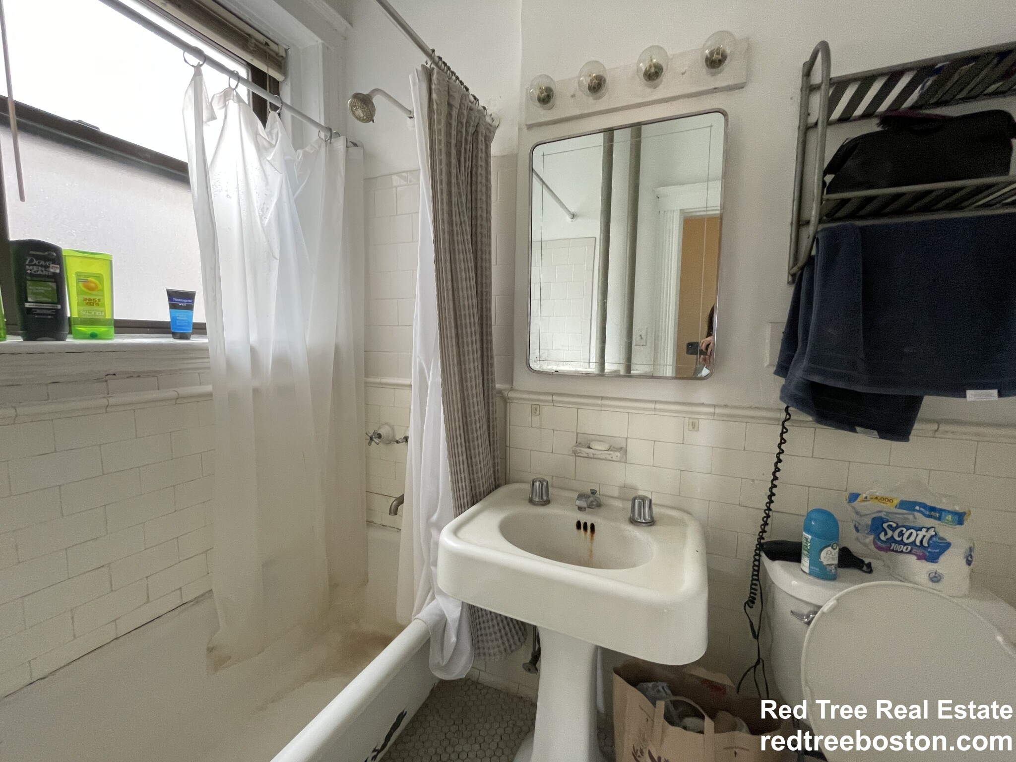 35 Mount Hood Rd, Brighton