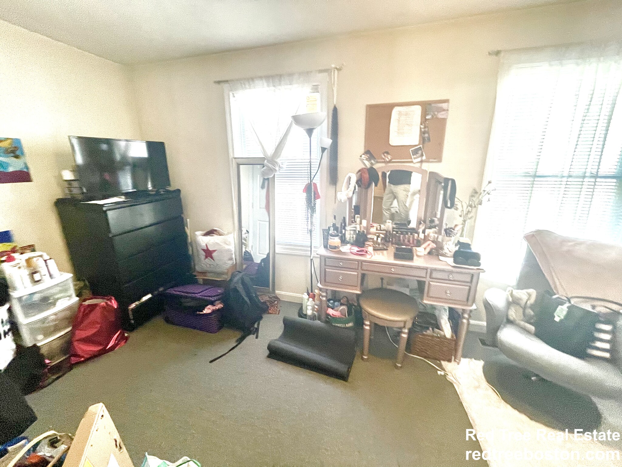 24 Lawn St, Mission Hill