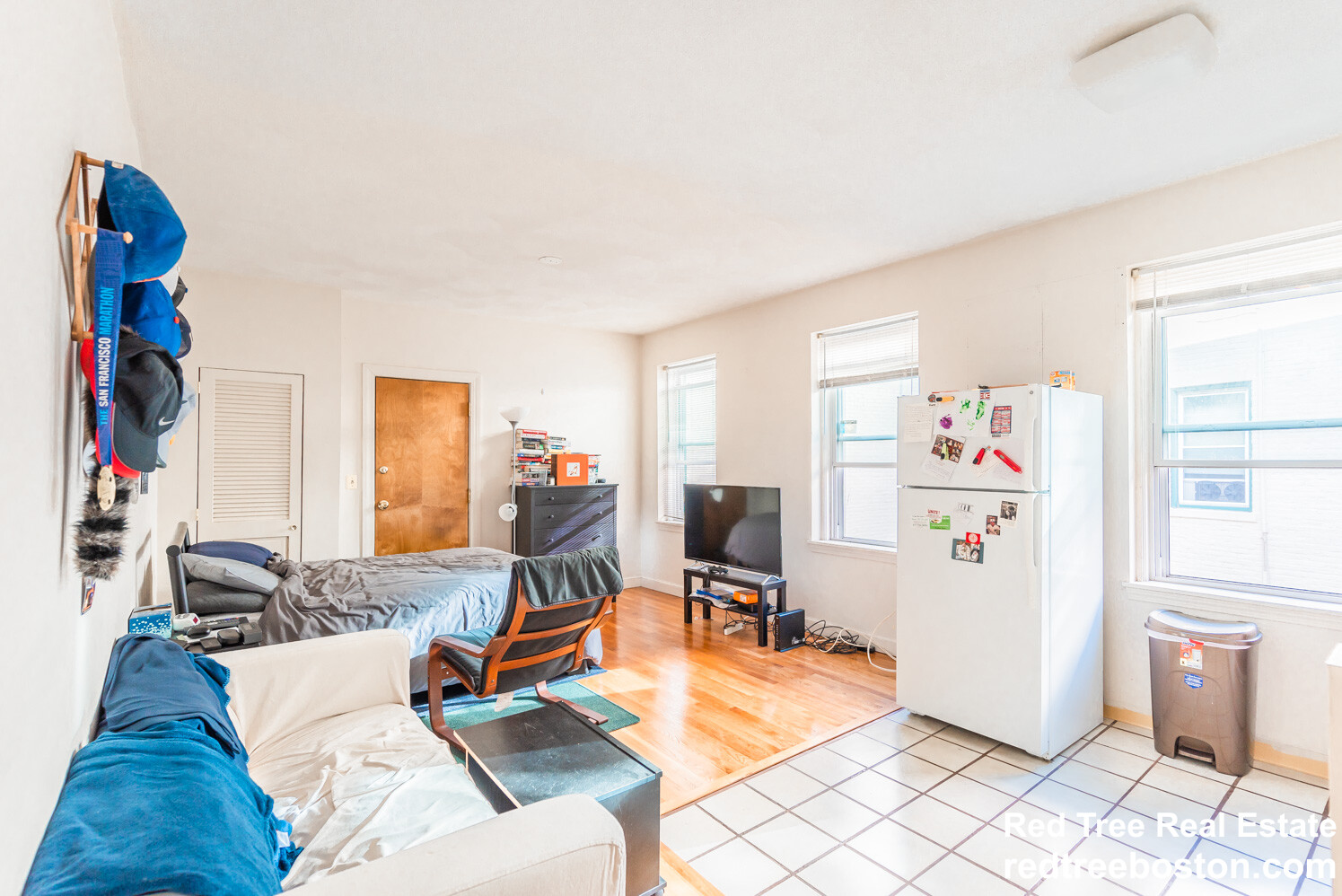 Studio bed, 1 bath apartment for rent at 1411 Commonwealth Ave Unit 404, Brighton — photo 2 of 9