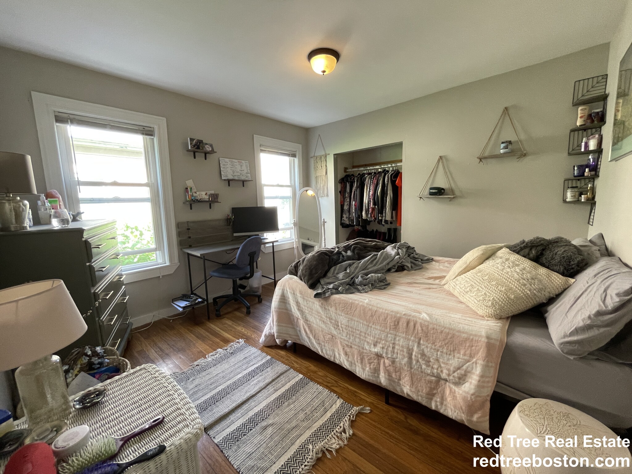3 bed, 1 bath apartment for rent at 166 Albion St Unit 1, Davis Square — photo 12 of 23