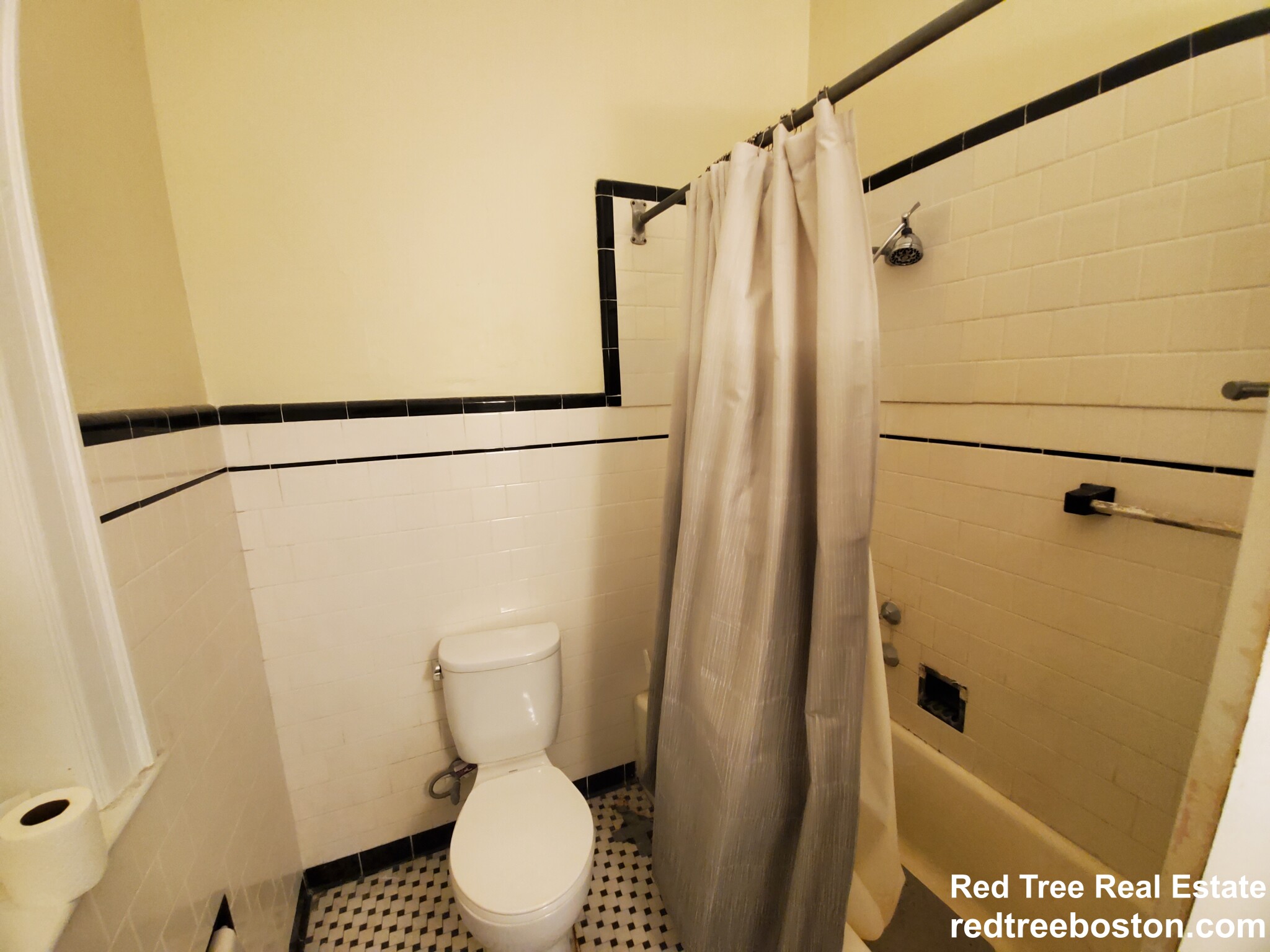 31 Herrick Rd, Newton Center