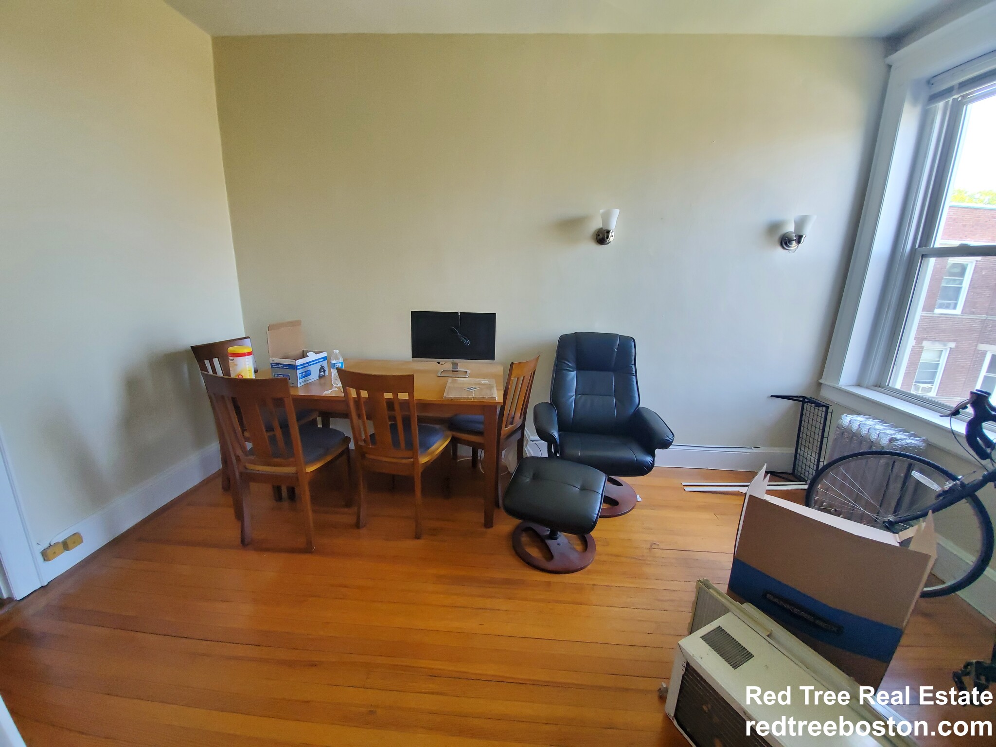 31 Herrick Rd, Newton Center