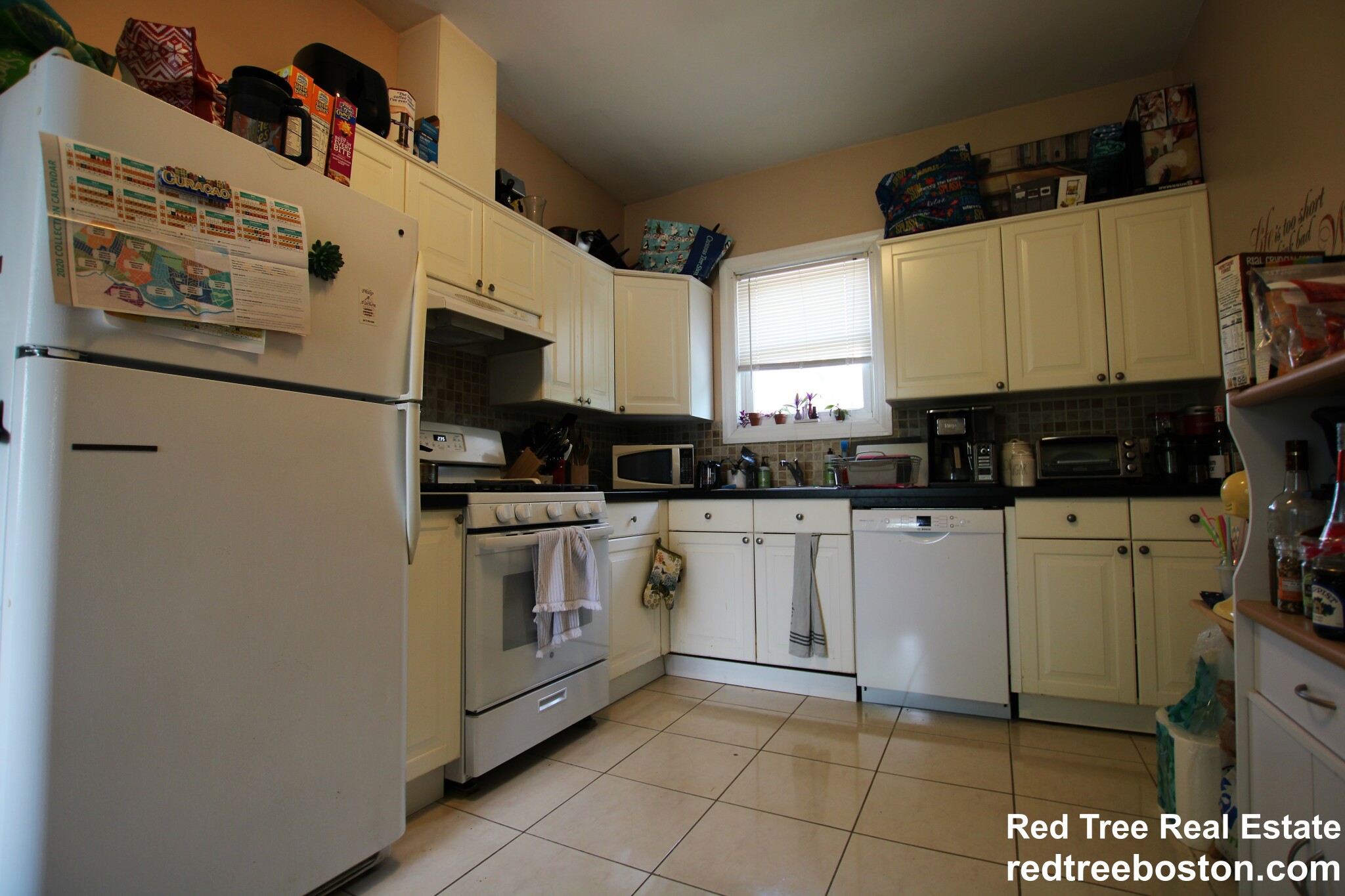 3 bed, 1 bath apartment for rent at 12 Phillips St Unit 2, Watertown