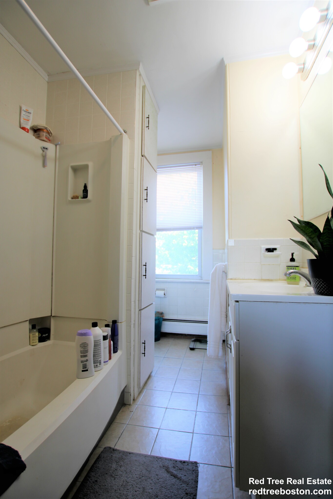 3 bed, 1 bath apartment for rent at 12 Phillips St Unit 2, Watertown — photo 6 of 15