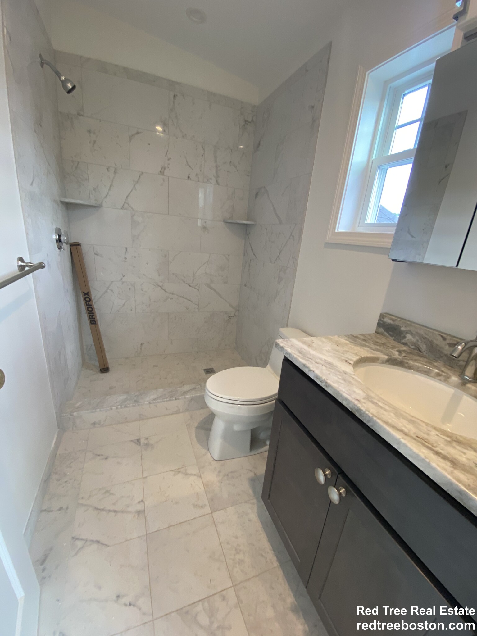 4 bed, 3 bath apartment for rent at 523 School St Unit 2, Belmont — photo 25 of 32